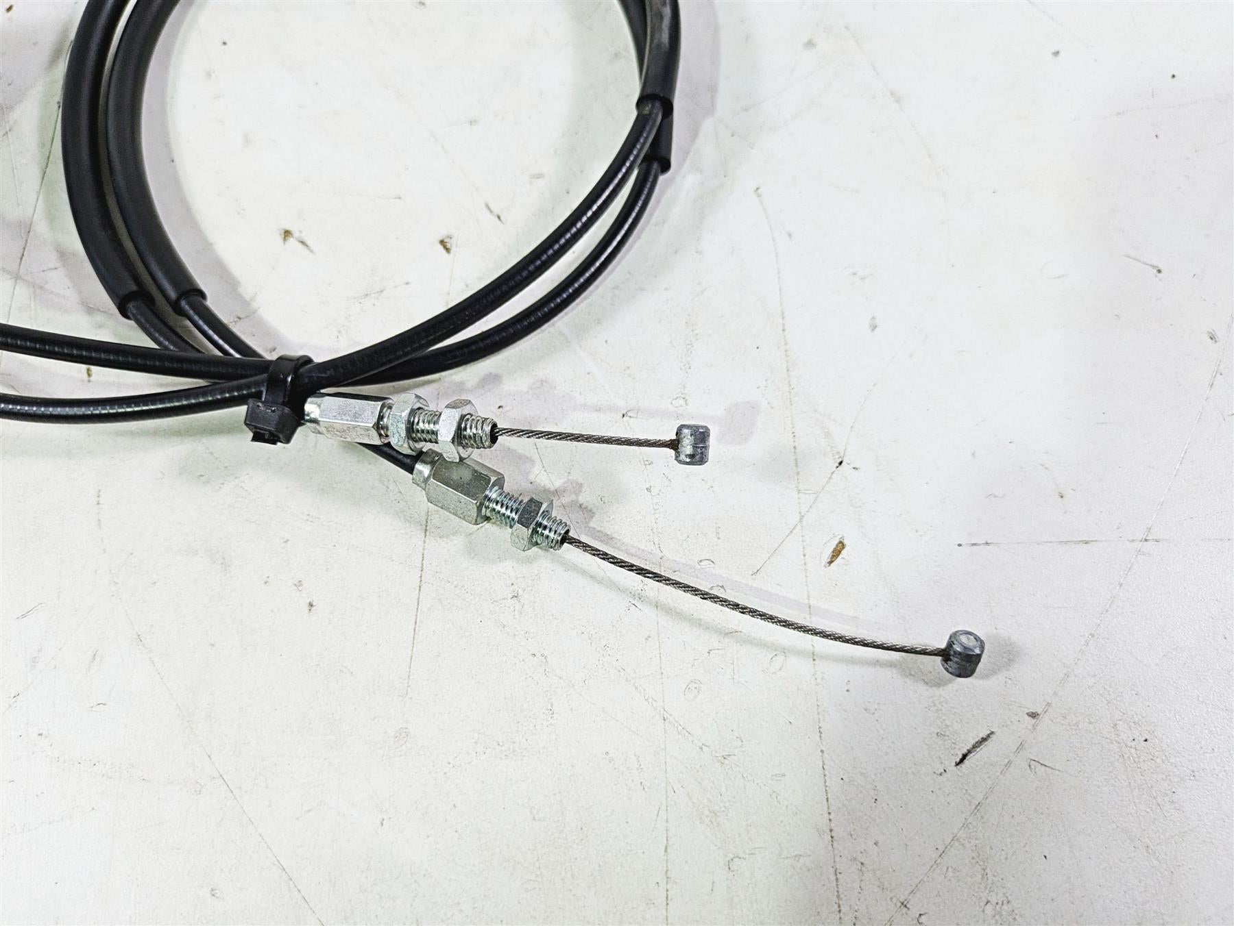 2008 Honda CBR1000RR SC59 Right Hand Throttle Grip & Cables Set 53140-MCF-305 {{ shop.shopifyCountryName }} - Mototech271