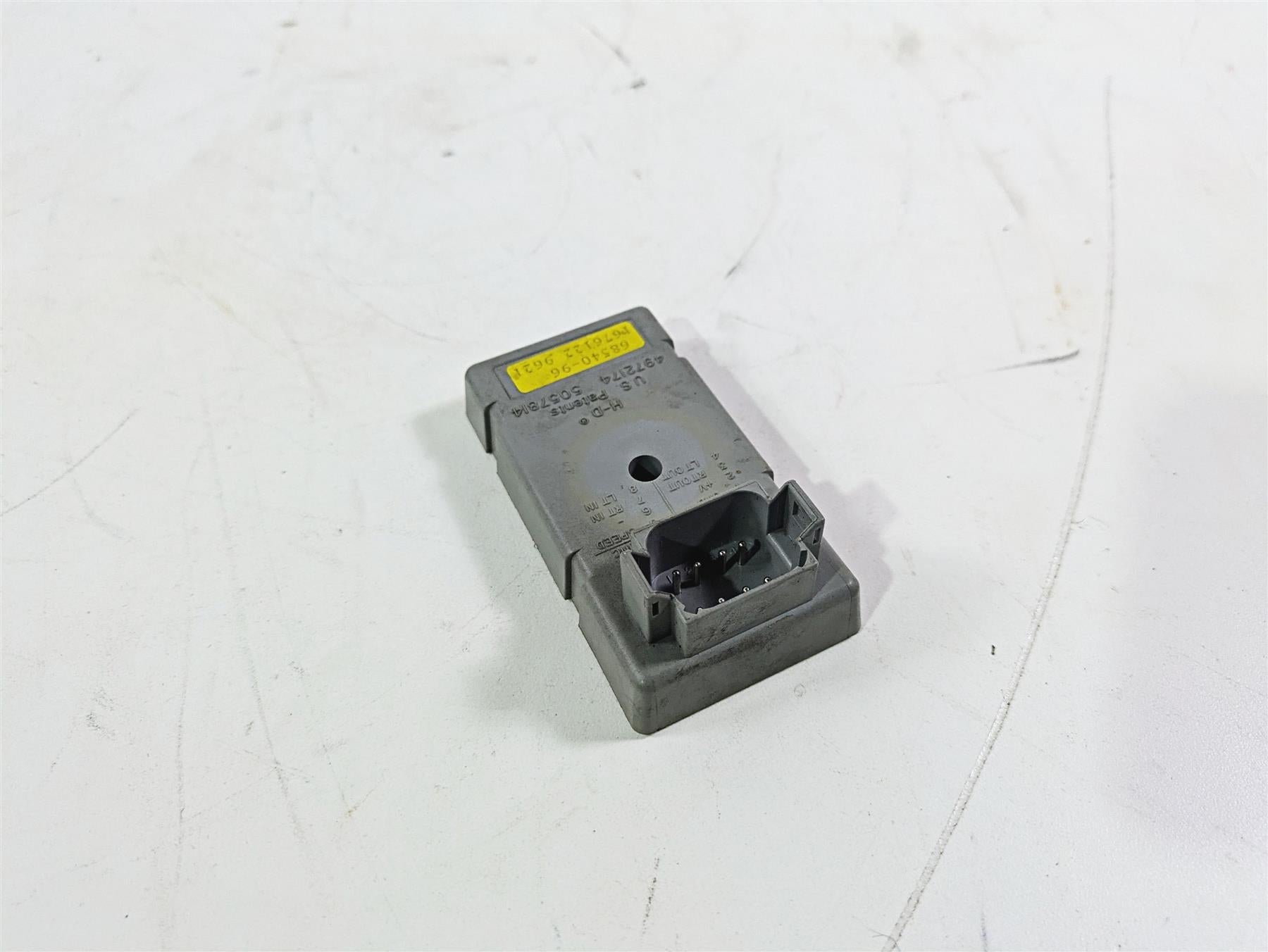 1996 Harley Touring FLHTCUI Electra Glide Tsm Turn Signal Flash Module 68540-96 {{ shop.shopifyCountryName }} - Mototech271