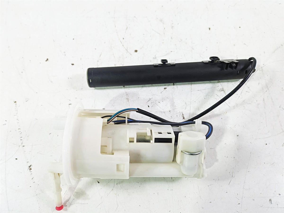 2023 Triumph Street Triple 765 RS Fuel Gas Petrol Pump & Sending Unit T2400735 {{ shop.shopifyCountryName }} - Mototech271