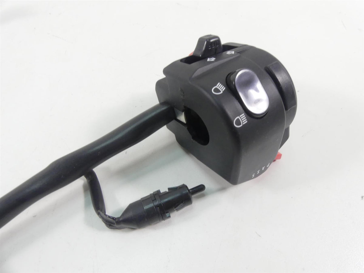 2015 Triumph 1050 Speed Triple R Left Hand Light Blinker Control Switch T2504517 {{ shop.shopifyCountryName }} - Mototech271