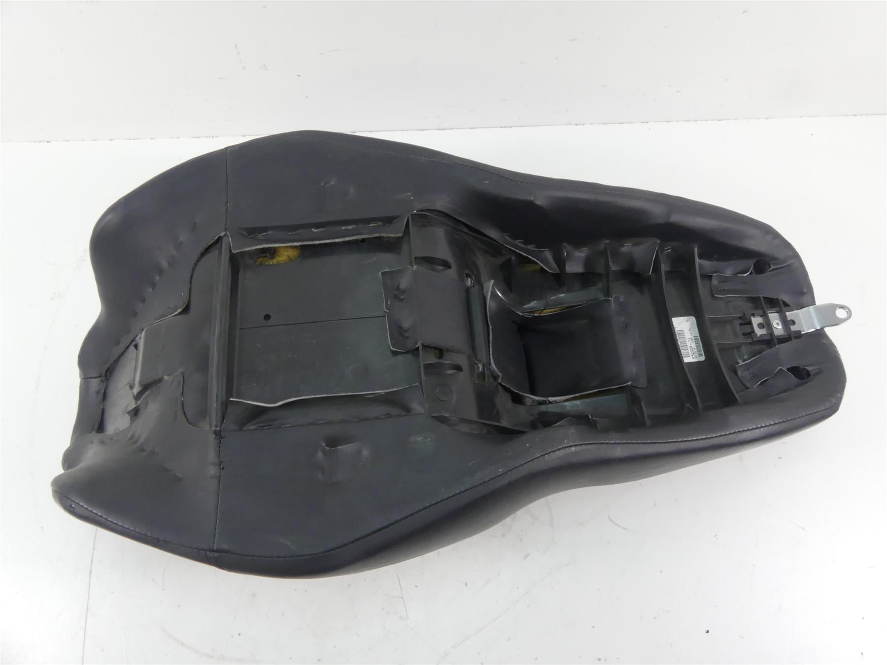 2014 Harley Touring FLHX Street Glide Seat Saddle - No Tears 52320-11 {{ shop.shopifyCountryName }} - Mototech271