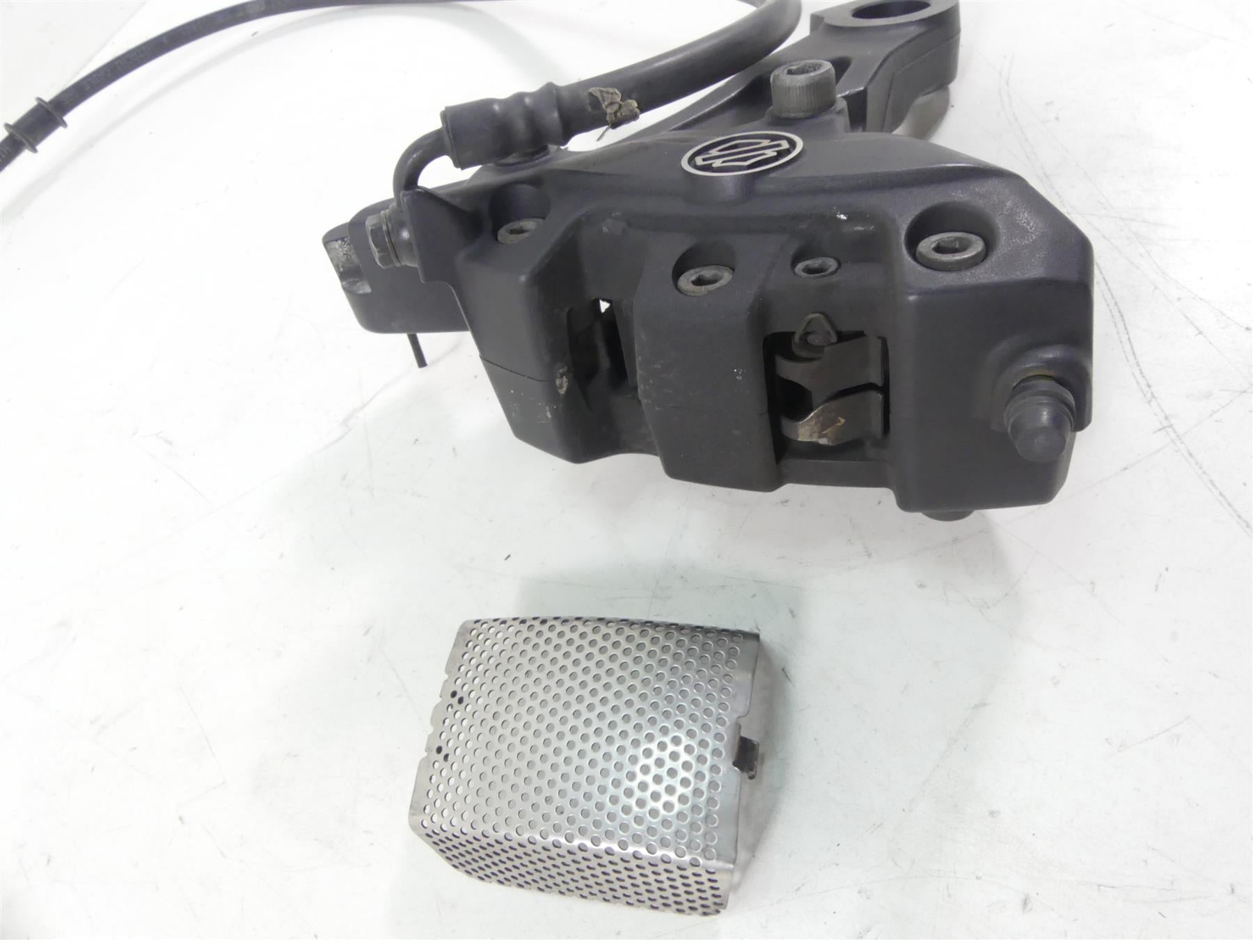 2013 Harley VRSCF Muscle V-Rod Rear Brembo Brake Caliper + Line 43050-08 {{ shop.shopifyCountryName }} - Mototech271