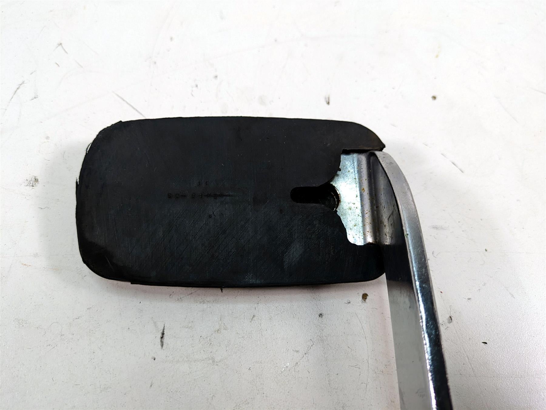 2006 Harley Touring FLHTCUI Electra Glide Rear Brake Pedal Lever 42407-02 {{ shop.shopifyCountryName }} - Mototech271