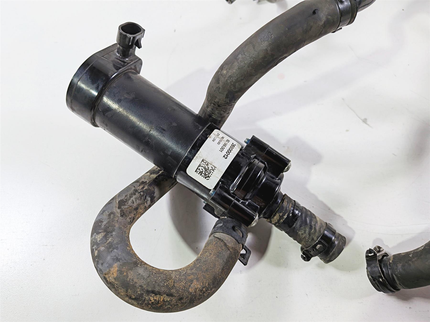2014 Harley Touring FLHTK Electra Glide Water Pump + Mount & Lines 26800107-Mototech271