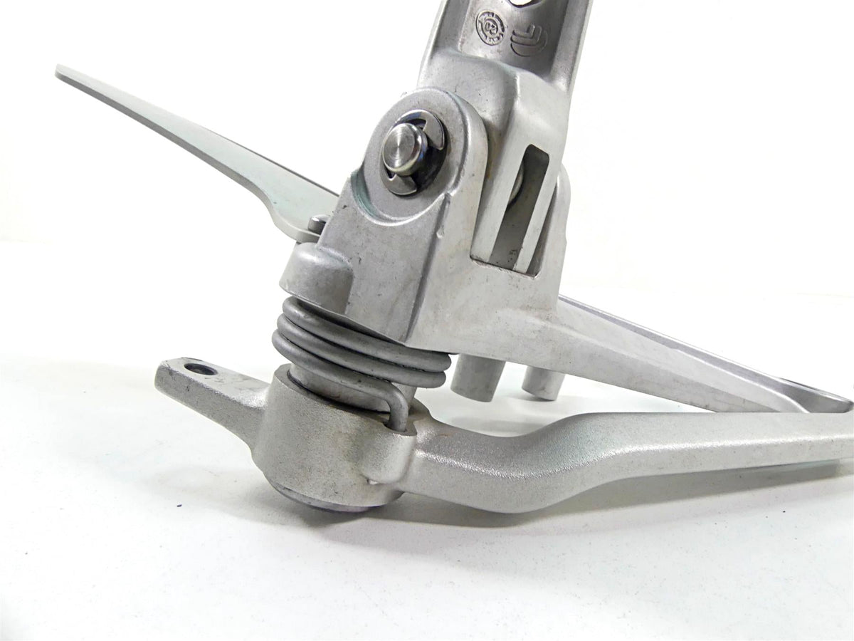 2022 Triumph Speed Triple 1200 RS Front Right Footpeg & Brake Ped Set T2082543 {{ shop.shopifyCountryName }} - Mototech271