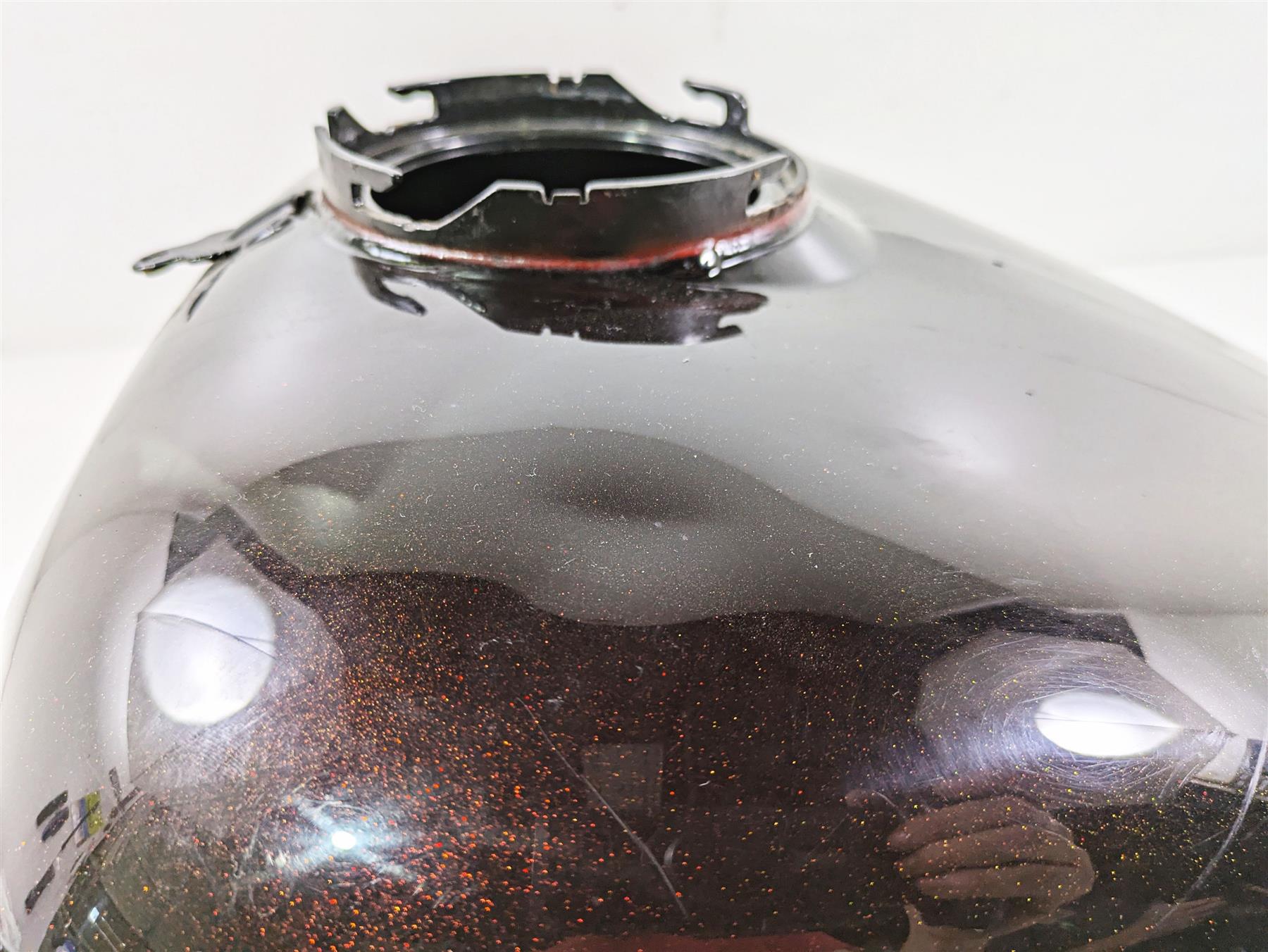 2010 Harley Touring FLHTK Electra Glide Fuel Petrol Gas Tank - Read 61356-08 {{ shop.shopifyCountryName }} - Mototech271