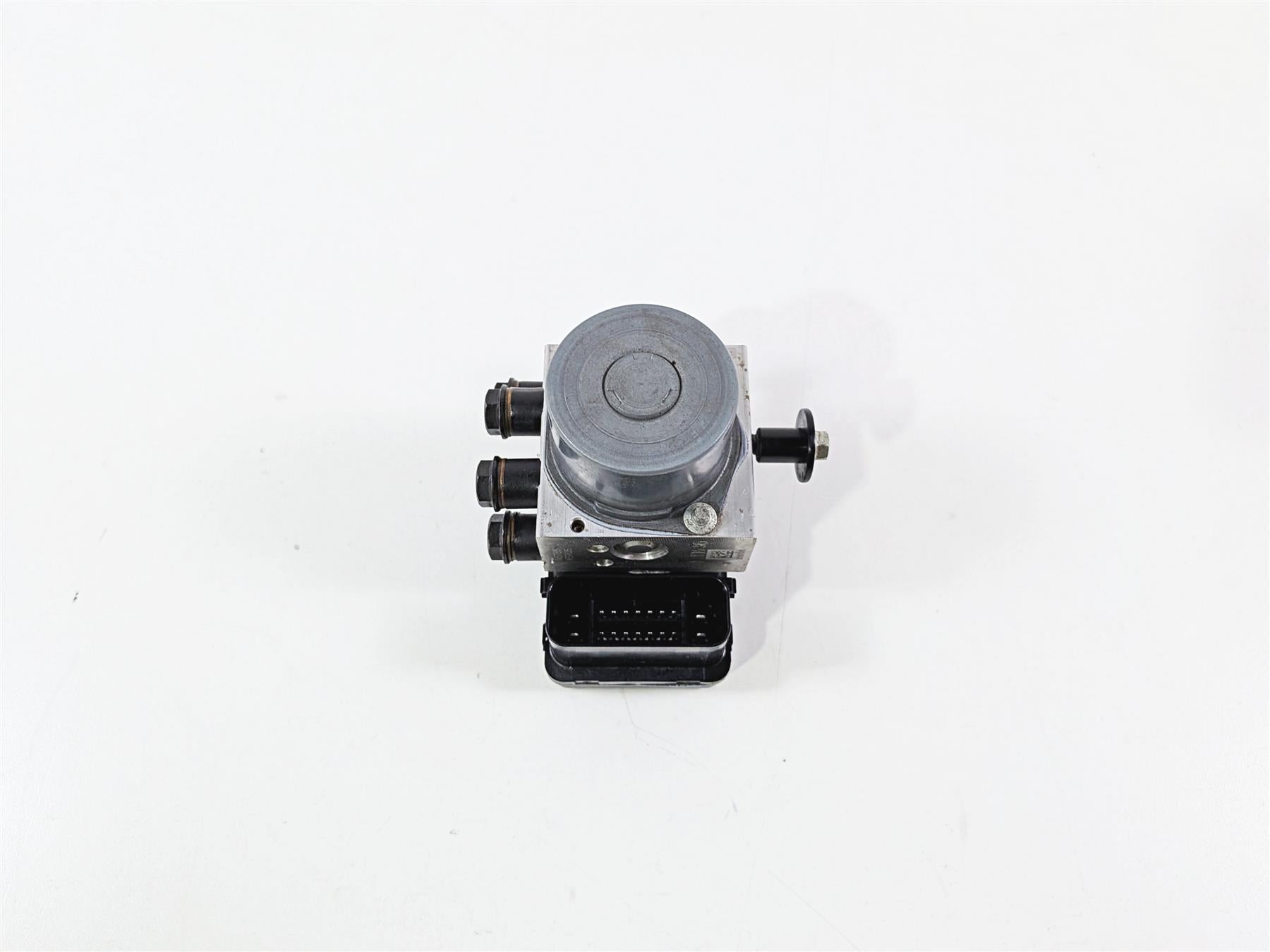 2015 Ducati Diavel Dark Abs Brake Pump Module 54240491A-Mototech271