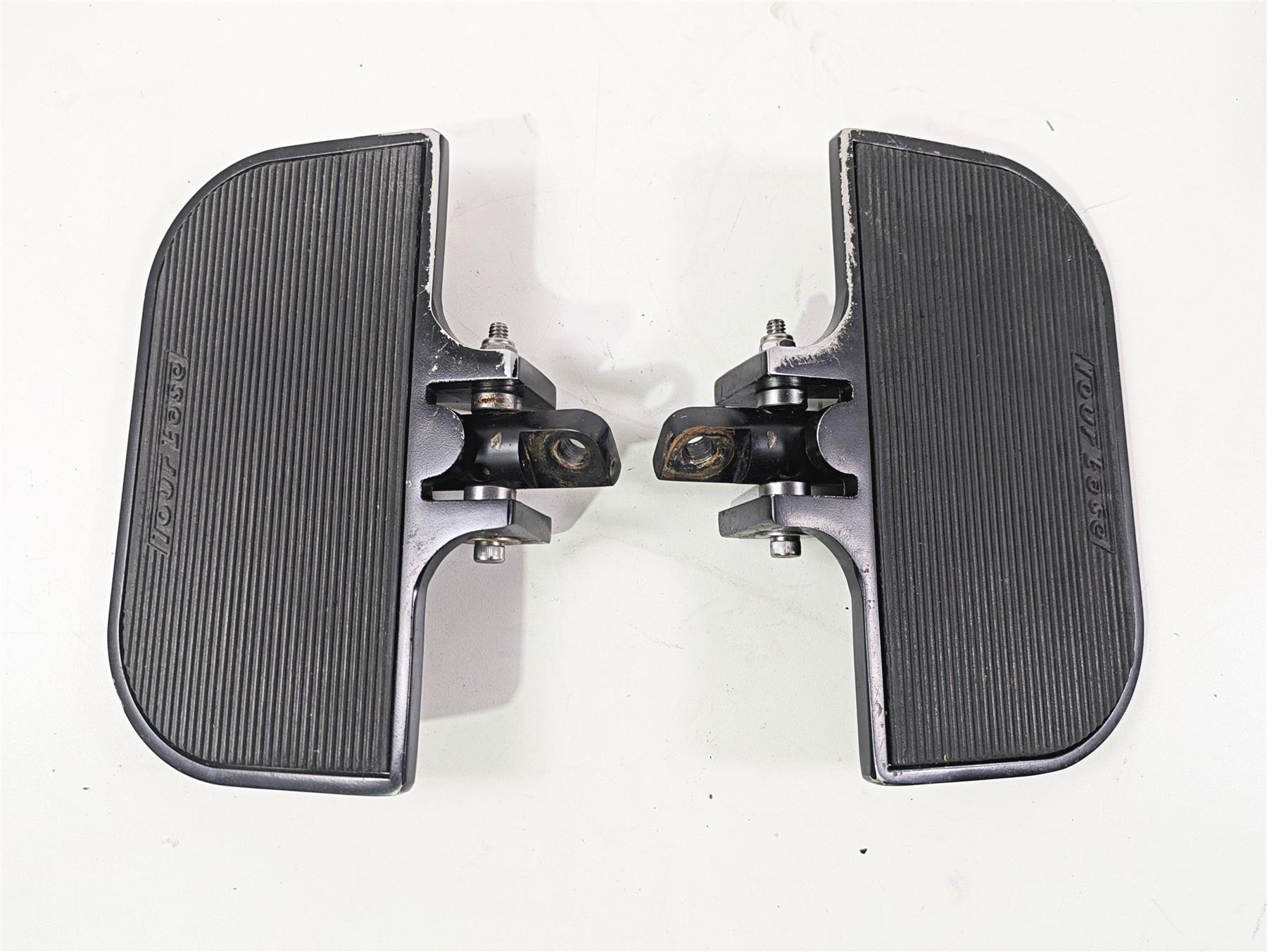 2009 Harley FXDC Dyna Super Glide CCE Tour Ease Front Floor Board Set 651808