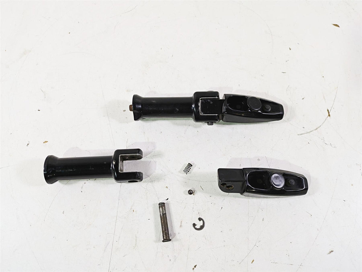 2018 Harley Softail FXFBS Fat Bob Passenger Livewire Footpeg Set - Read 50500762 {{ shop.shopifyCountryName }} - Mototech271