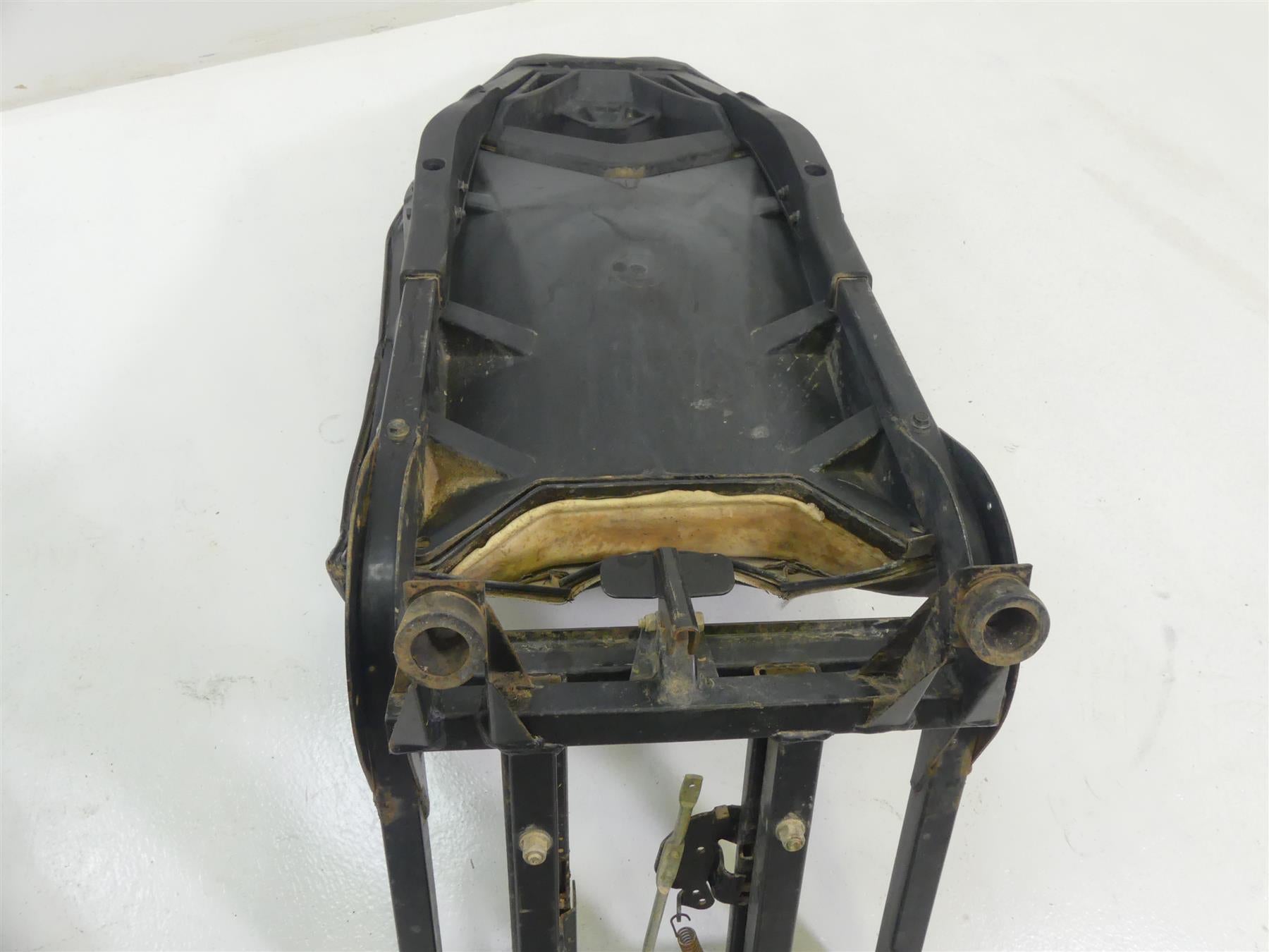2015 Can-Am Commander 1000XT Left Right Driver Passenger Seat Frame Set {{ shop.shopifyCountryName }} - Mototech271
