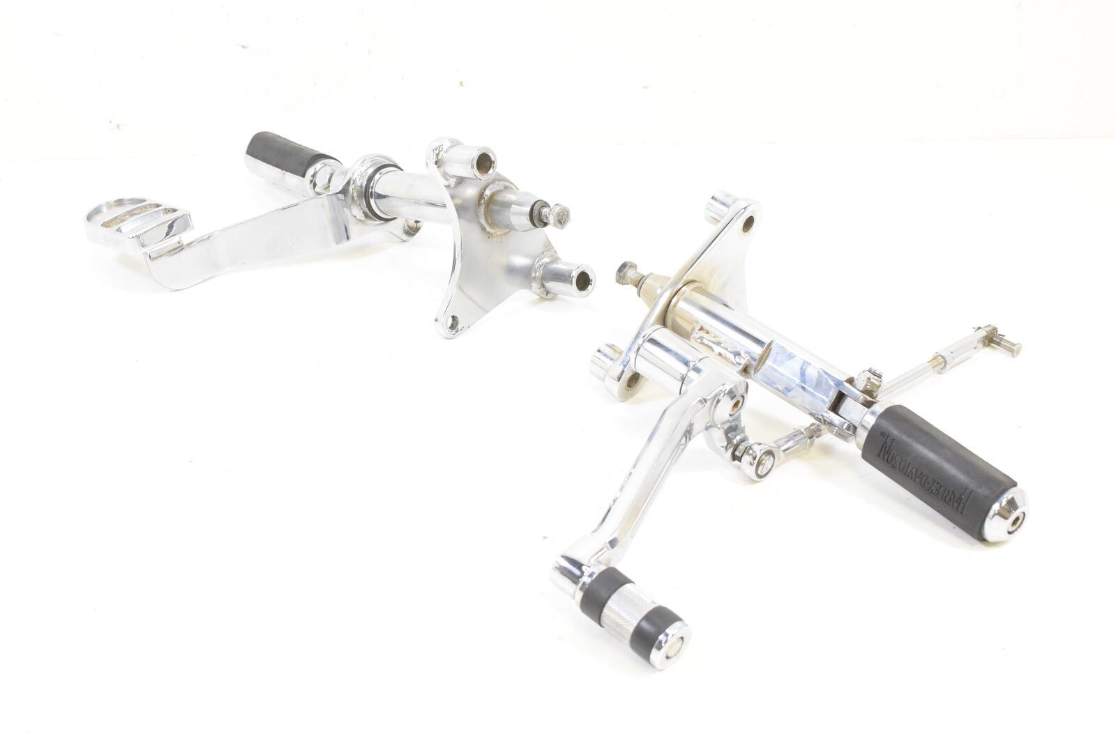 1999 Harley Sportster XL1200 Kuryakyn Front Forward Footpeg Set {{ shop.shopifyCountryName }} - Mototech271