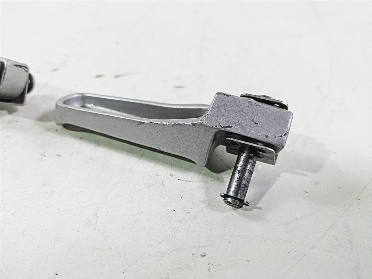 2023 BMW G310R K03 Rear Passenger Footpegs 46718553973 46718553974 {{ shop.shopifyCountryName }} - Mototech271