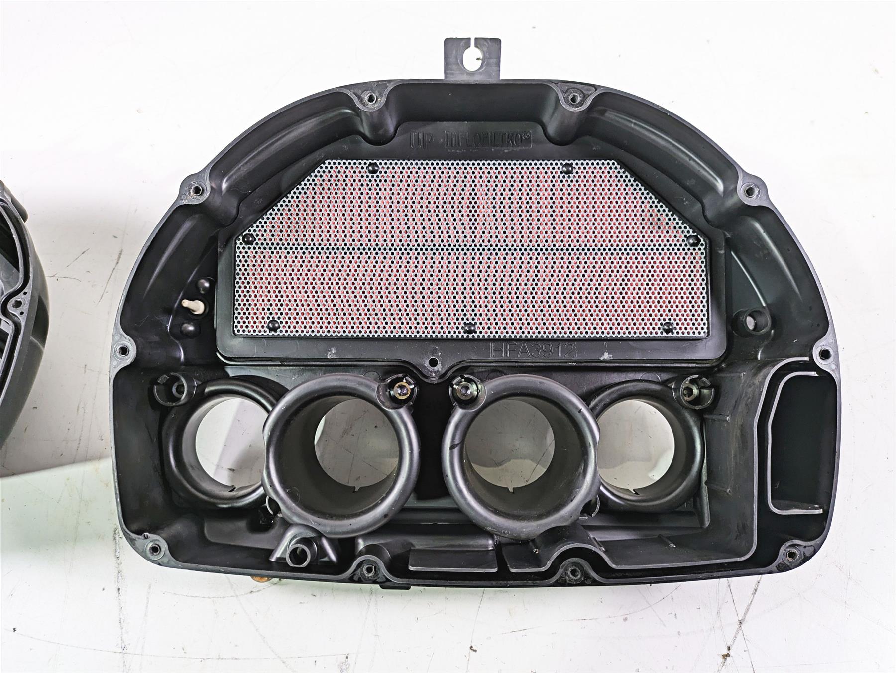 2016 Suzuki GSXR1000 Air Box Cleaner Breather Filter 13720-47H01 13720-47H02 {{ shop.shopifyCountryName }} - Mototech271