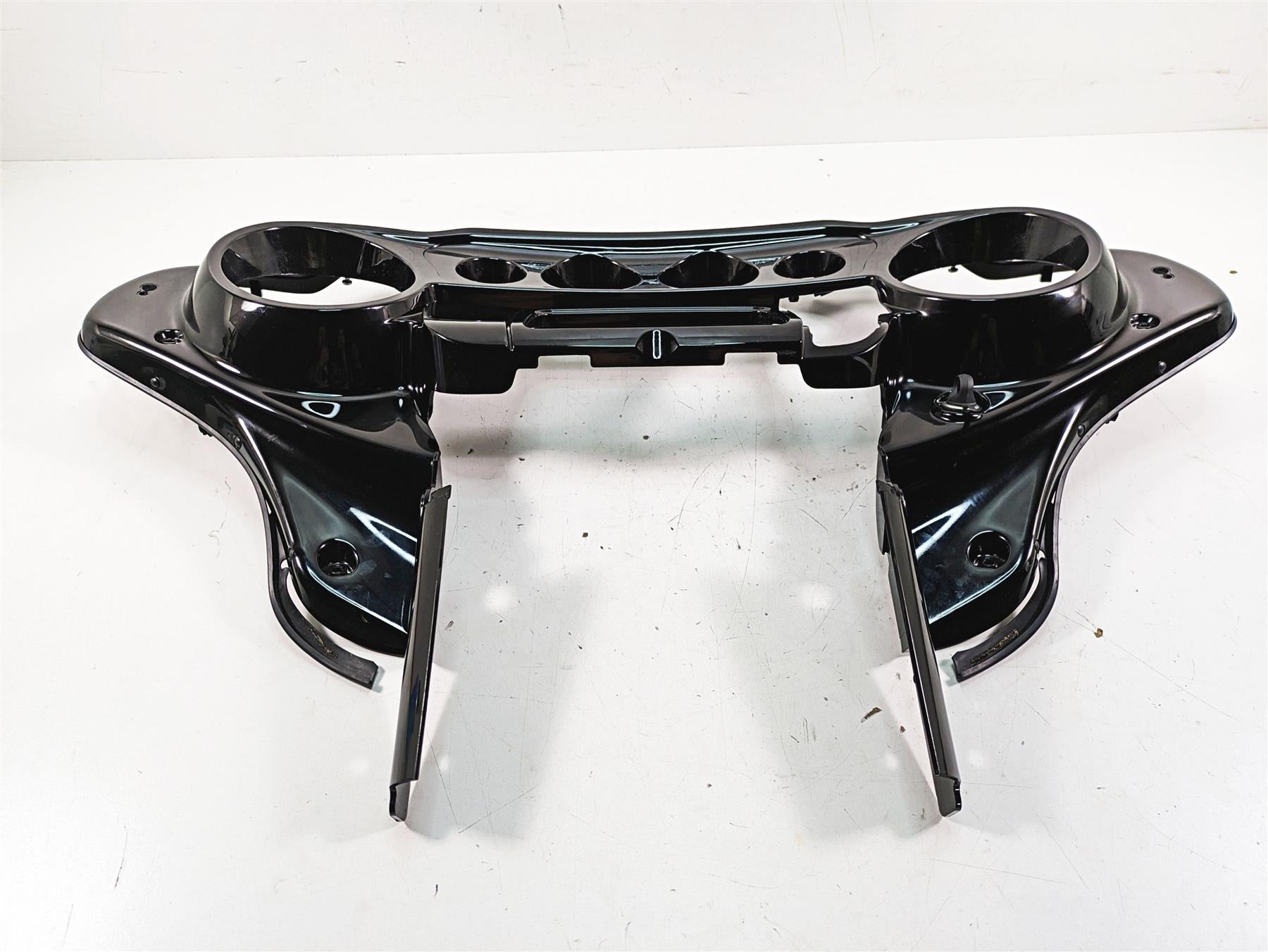 2015 Harley Touring FLHXS Street Glide Inner Front Fairing Cover 57000065DH {{ shop.shopifyCountryName }} - Mototech271