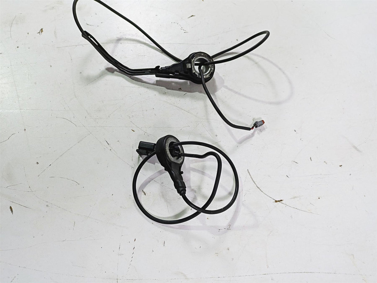 2018 Harley Softail FXFBS Fat Bob Abs Brake Wheel Speed Sensor Set 41100076 {{ shop.shopifyCountryName }} - Mototech271