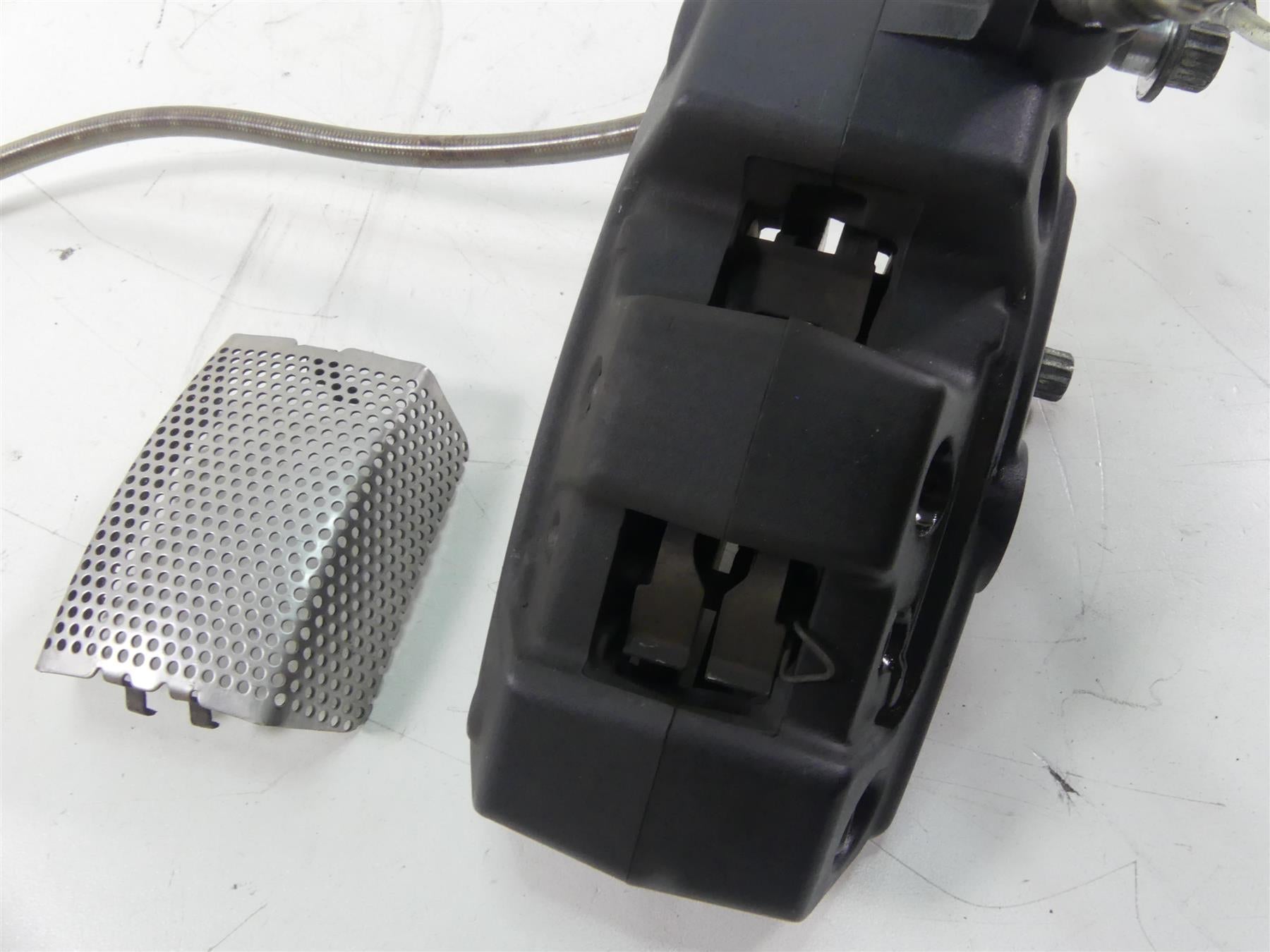 2011 Harley VRSCF Muscle Rod Front Brake Caliper + Lines Set 44732-08 44731-08 {{ shop.shopifyCountryName }} - Mototech271