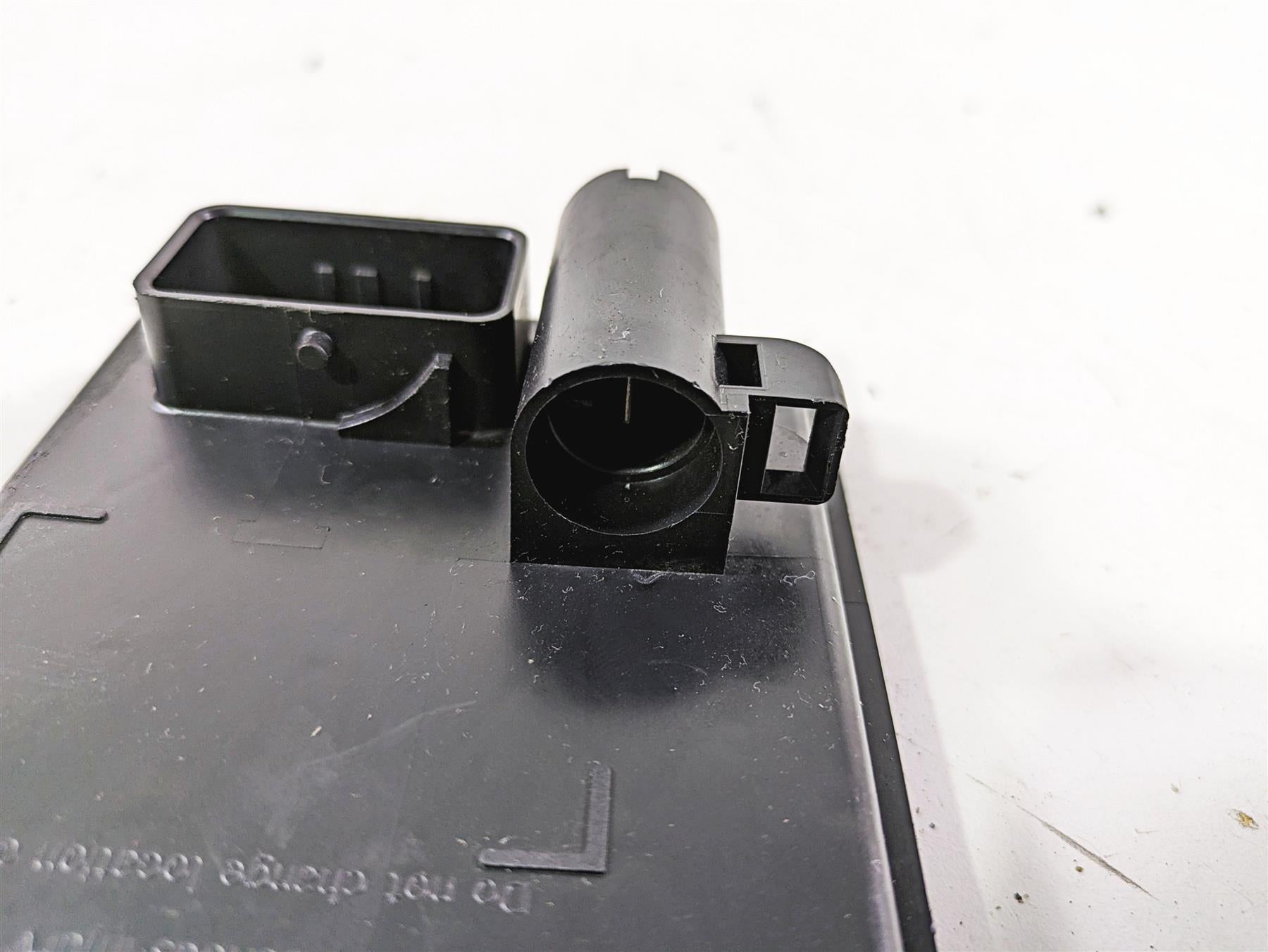 2012 Harley FLD Dyna Switchback Bcm Body Control Module X-Axis 69992-12 {{ shop.shopifyCountryName }} - Mototech271