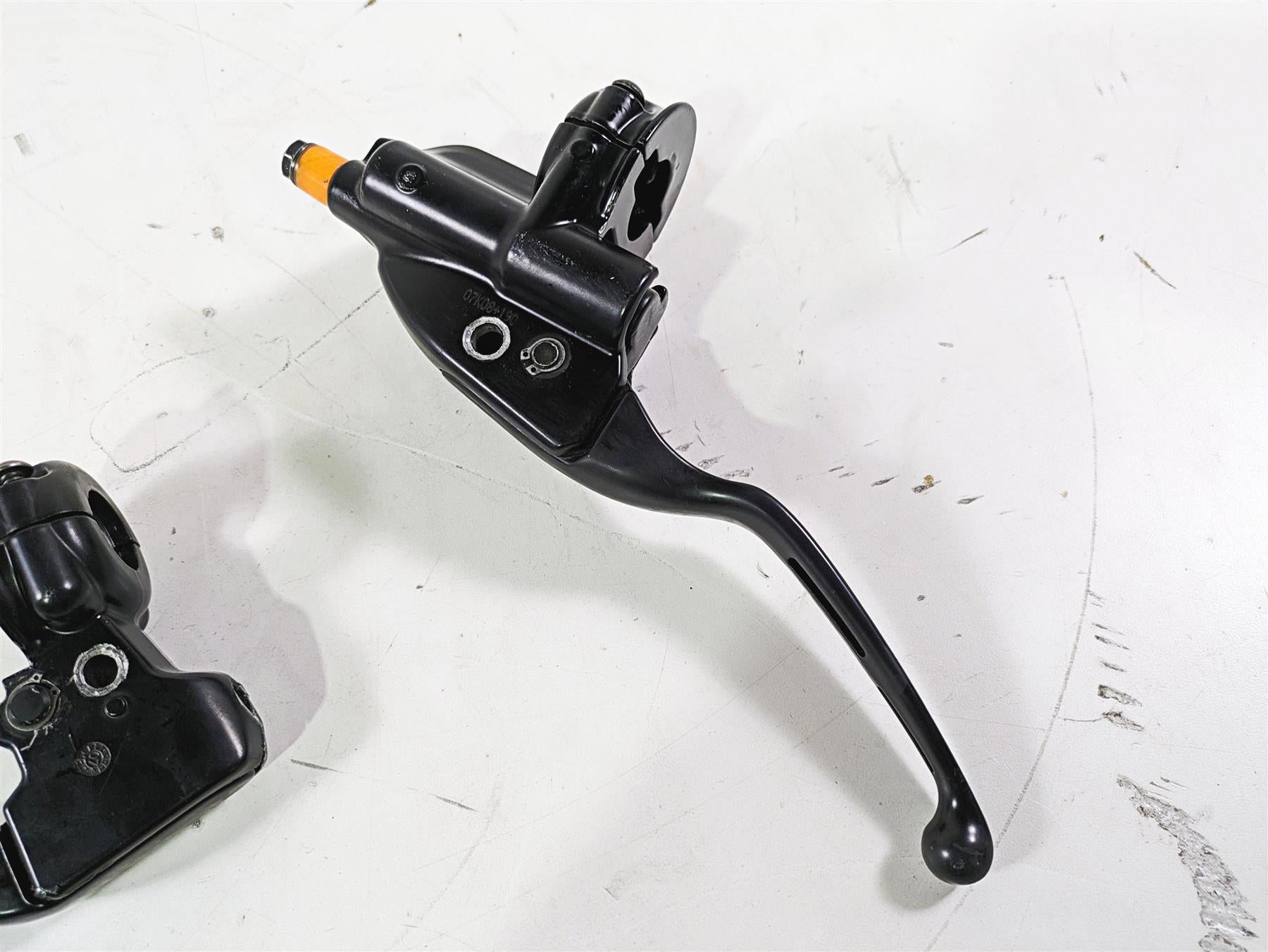 2008 Harley Touring FLHTCU E-Glide 105TH Front Brake Master Cylinder 44551-08F {{ shop.shopifyCountryName }} - Mototech271