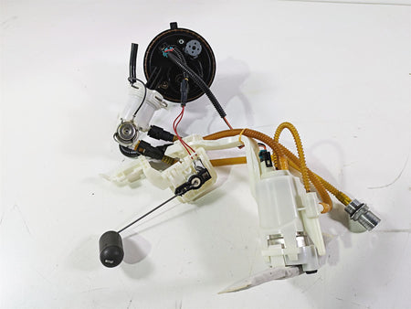 2017 Harley Touring FLHTKSE CVO E-Glide Fuel Gas Petrol Pump 62908-08 75069-08C {{ shop.shopifyCountryName }} - Mototech271