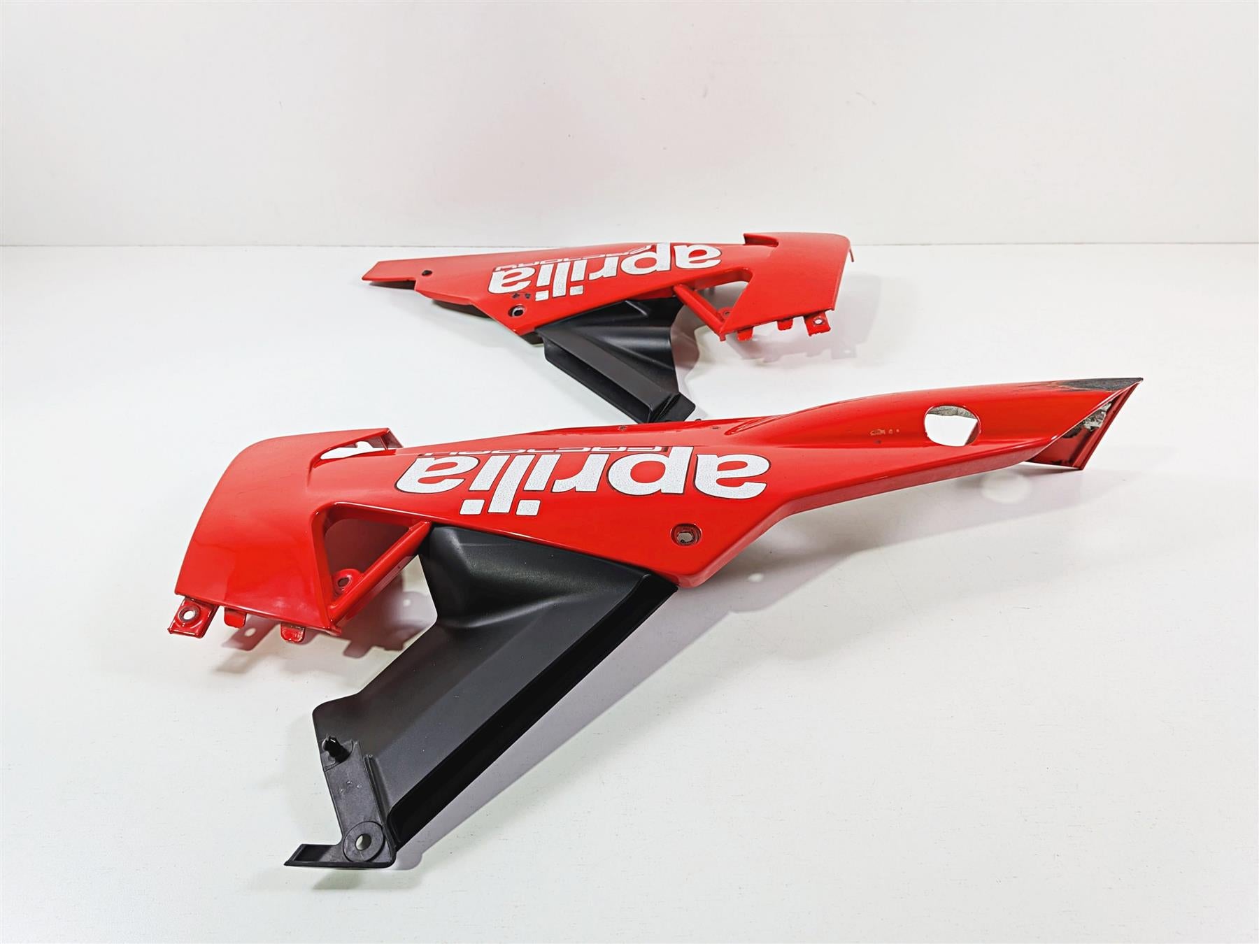2014 Aprilia RSV4 RR Factory Left Right Lower Belly Fairing Cover Set 858826 {{ shop.shopifyCountryName }} - Mototech271