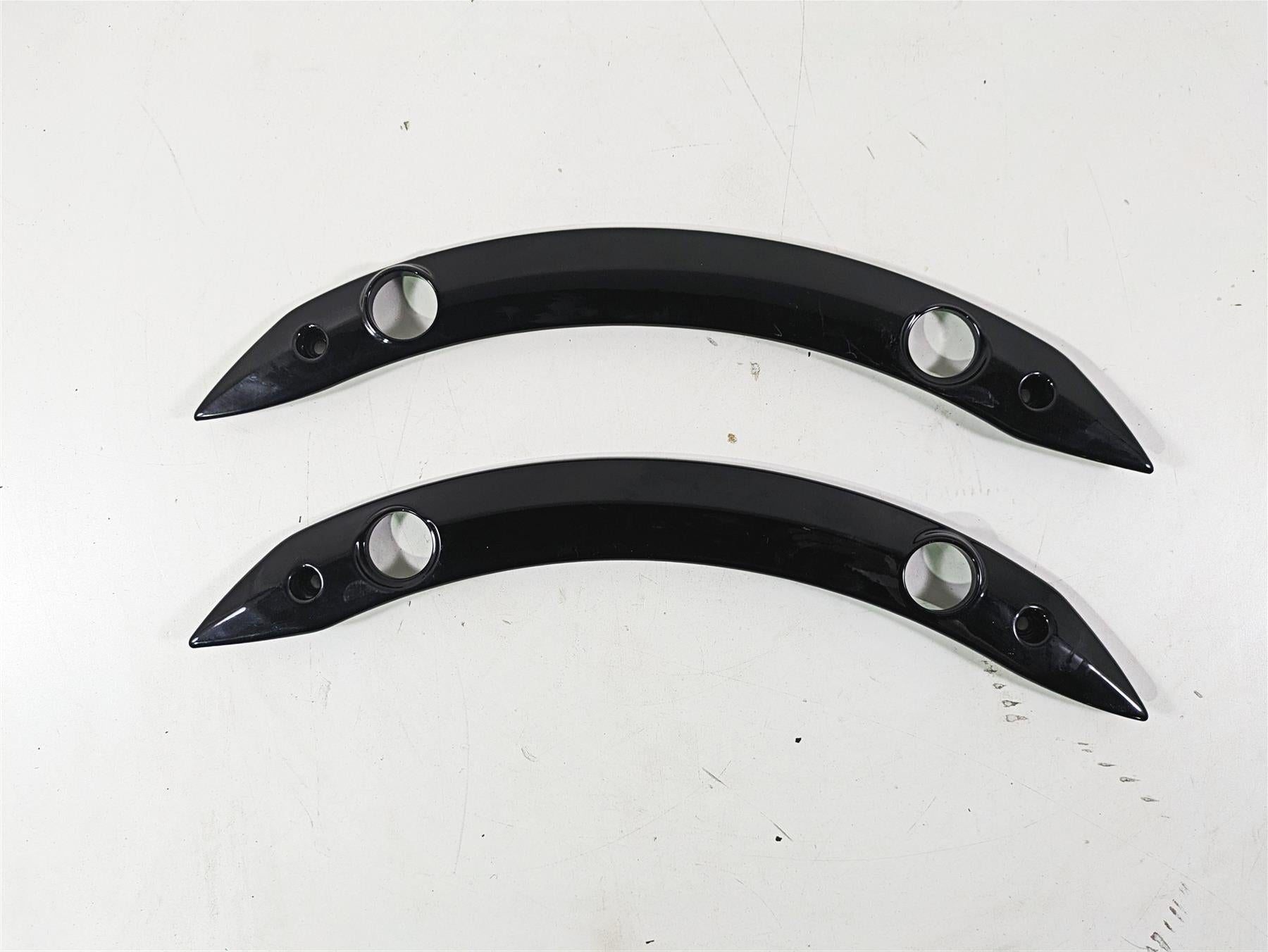 2018 Indian Chieftain Dark Horse Rear Black Fender Struts Covers 5139599 5139598 {{ shop.shopifyCountryName }} - Mototech271