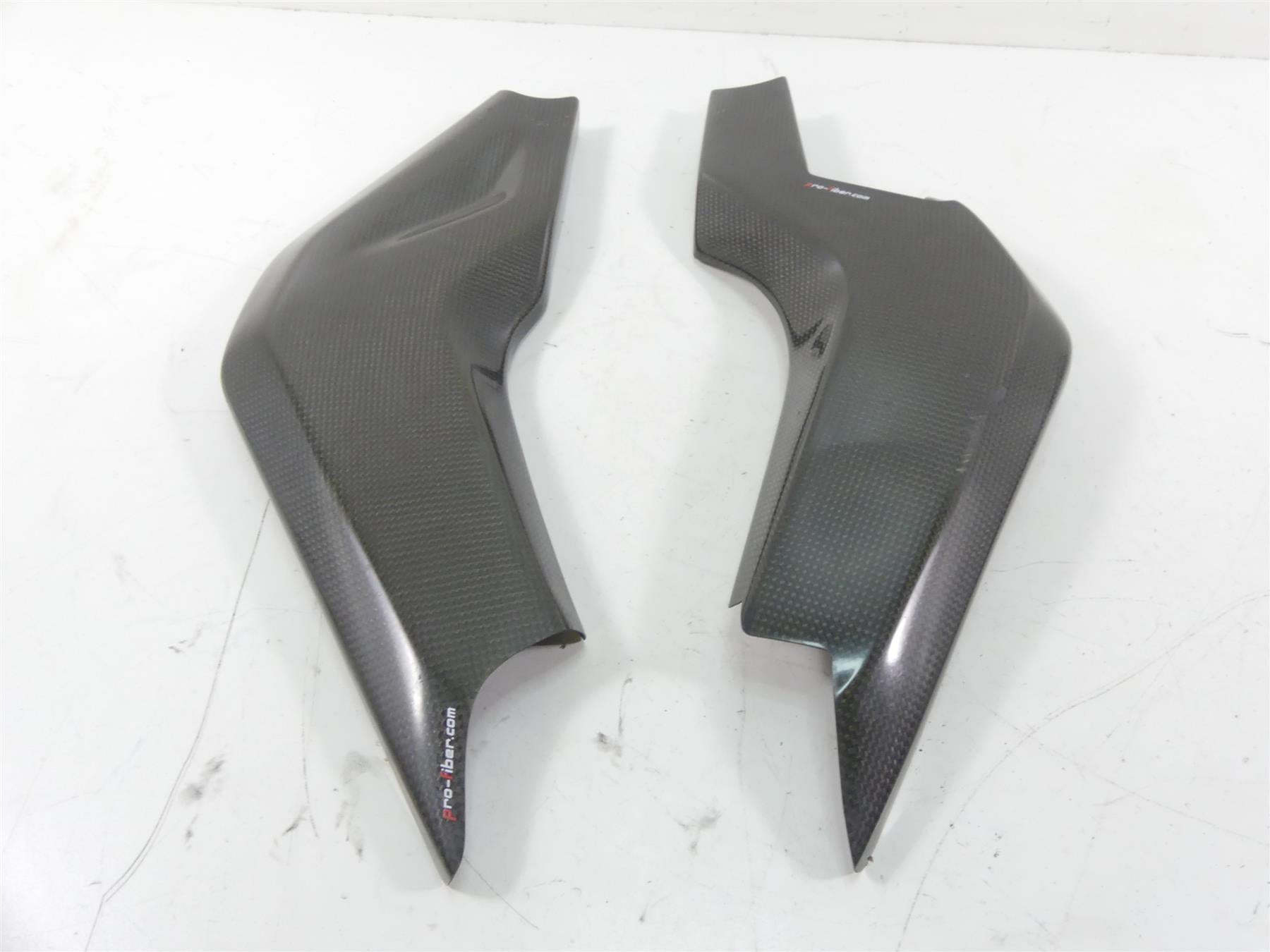 2004 Aprilia RSV1000 R Mille Pro-Fiber Gloss Carbon Swingarm Cover Fairing {{ shop.shopifyCountryName }} - Mototech271