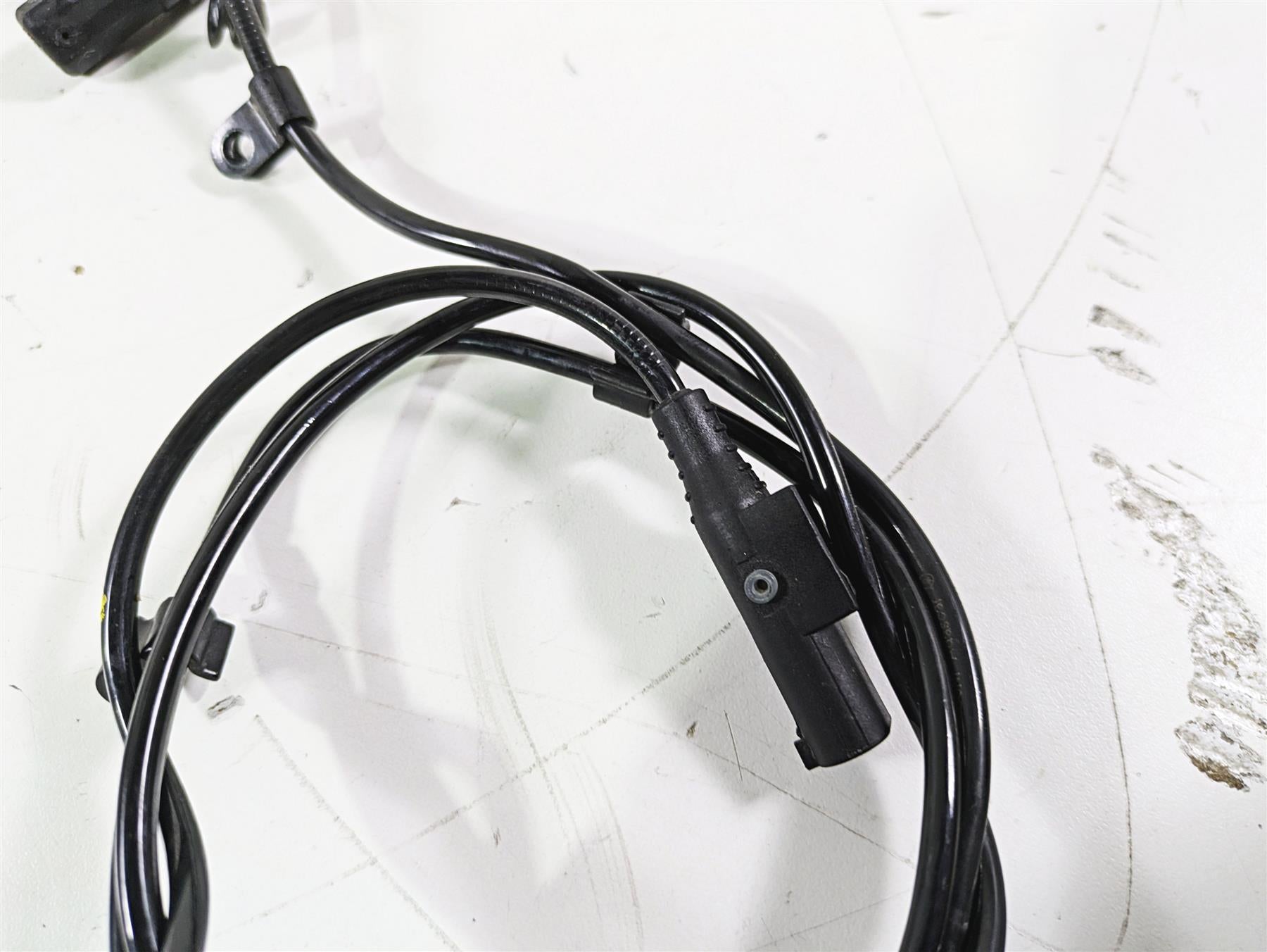 2021 Aprilia RS660 Front Abs Wheel Speed Brake Sensor 859792 {{ shop.shopifyCountryName }} - Mototech271