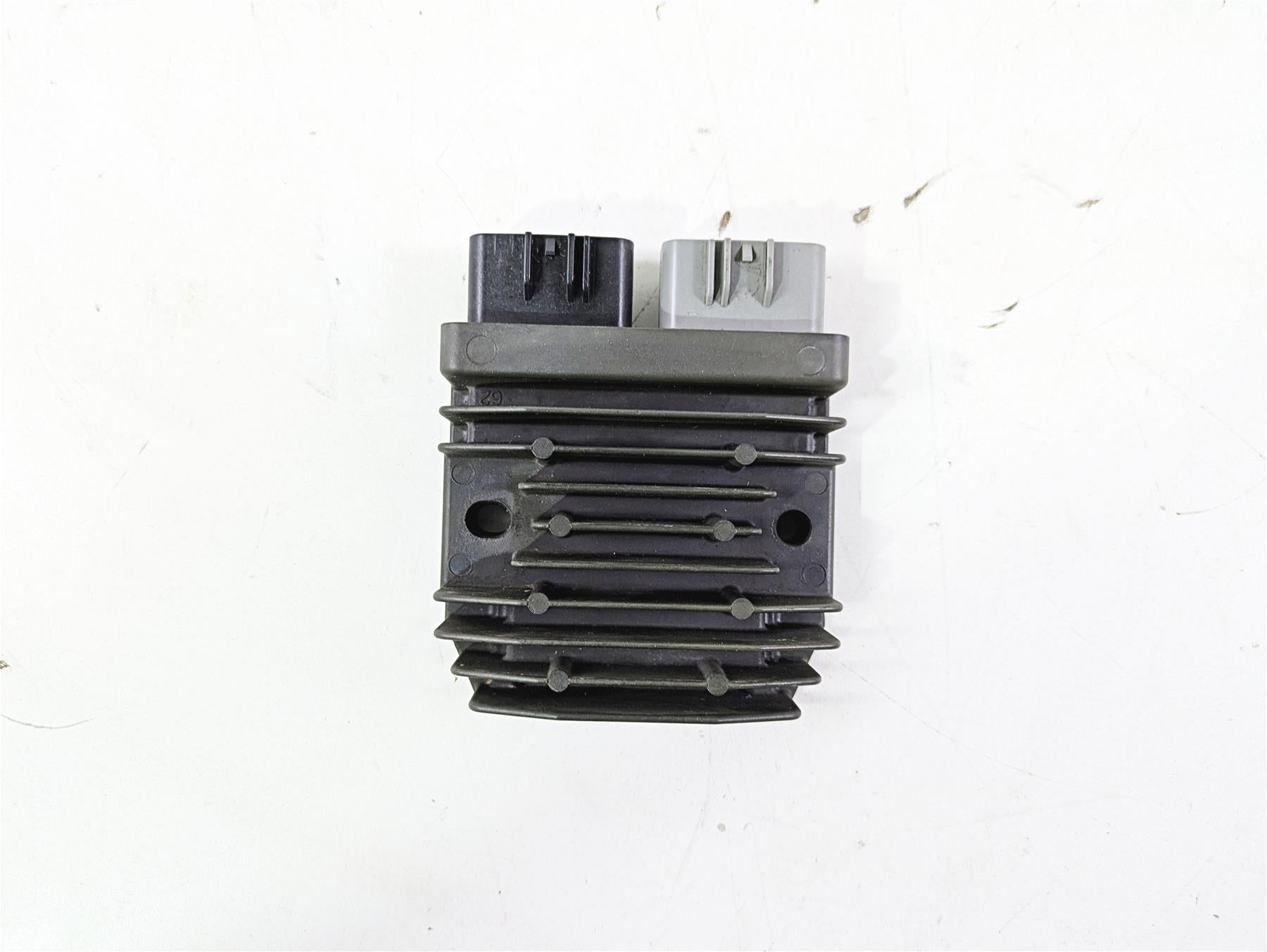 2016 BMW R1200RS K54 Rectifier Voltage Regulator FH020AA 12318523367 {{ shop.shopifyCountryName }} - Mototech271