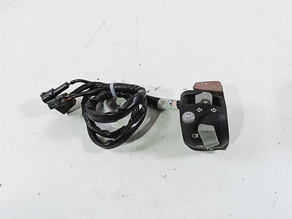 2019 BMW G310GS K02 Left Hand Turn Signal Abs Control Switch 61318569835 {{ shop.shopifyCountryName }} - Mototech271