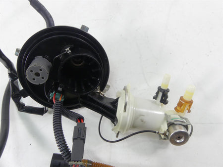 2014 Harley Touring FLHXS Street Glide Sp Fuel Petrol Pump - For Parts 62908-08 {{ shop.shopifyCountryName }} - Mototech271