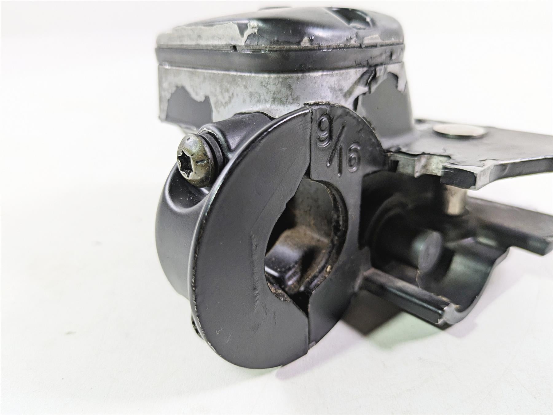 2008 Harley FXDL Dyna Low Rider 105TH Front Brake Master Cylinder 9/16 45019-08B {{ shop.shopifyCountryName }} - Mototech271