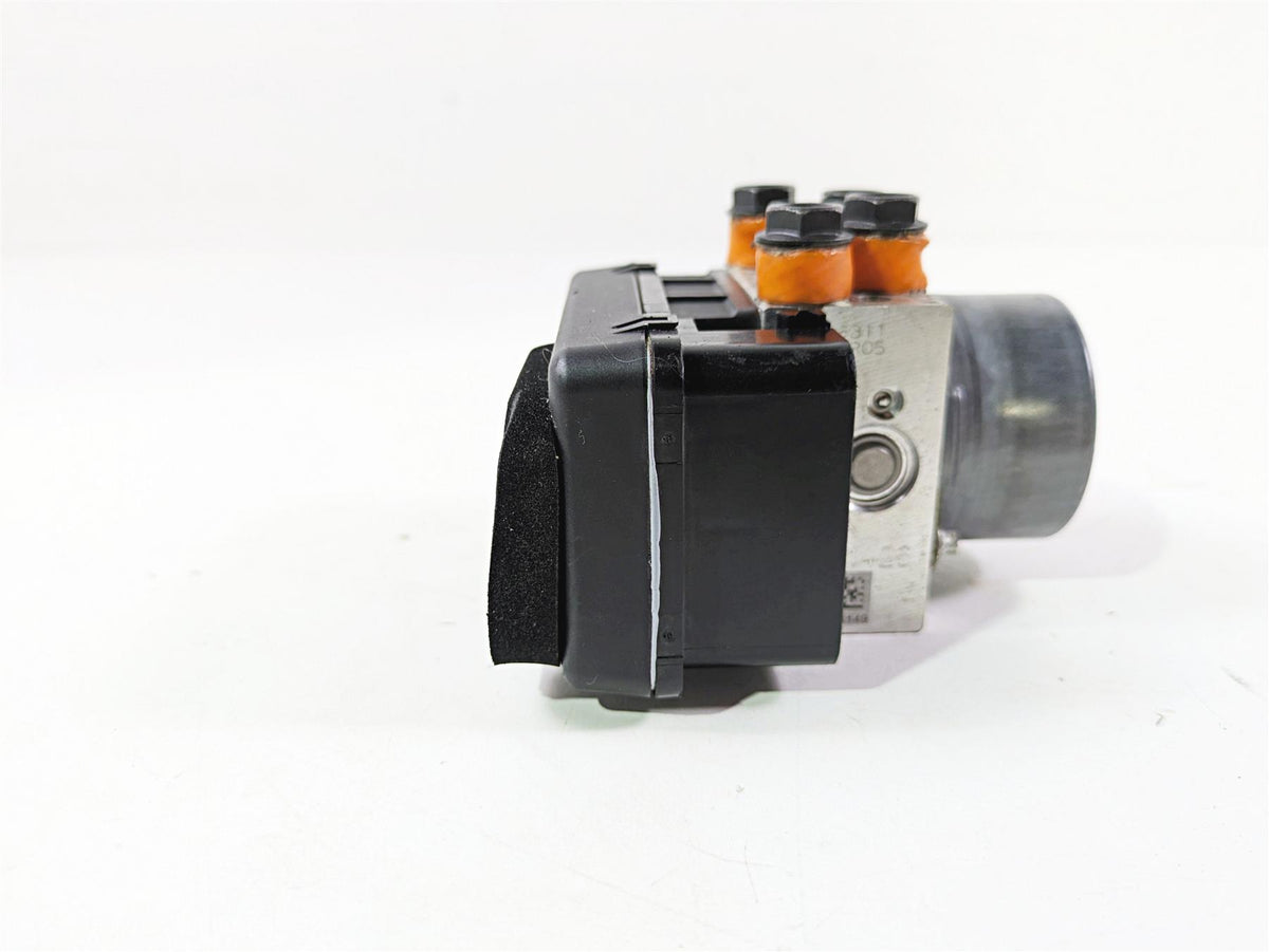 2016 Ducati Monster 1200 S Abs Brake Control Unit Module Pump 54240451B {{ shop.shopifyCountryName }} - Mototech271
