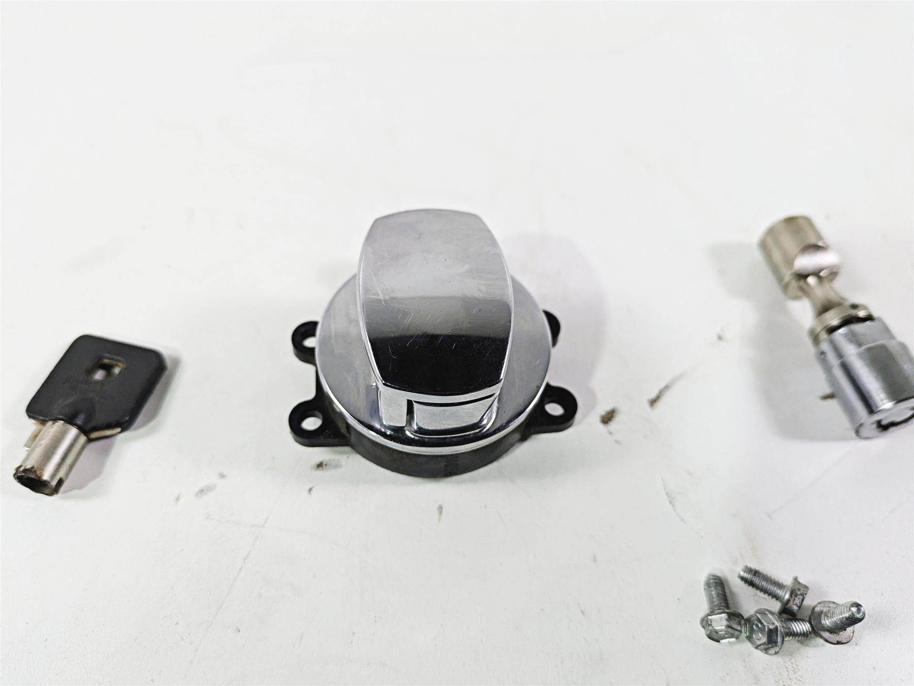 2014 Harley FLS Softail Slim Ignition Switch Key Lock Set 71400076 {{ shop.shopifyCountryName }} - Mototech271