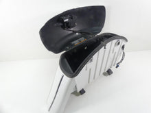 Load image into Gallery viewer, 2020 Indian Roadmaster Left Saddlebag Saddle Bag &amp; Actuator Motor 5456385
