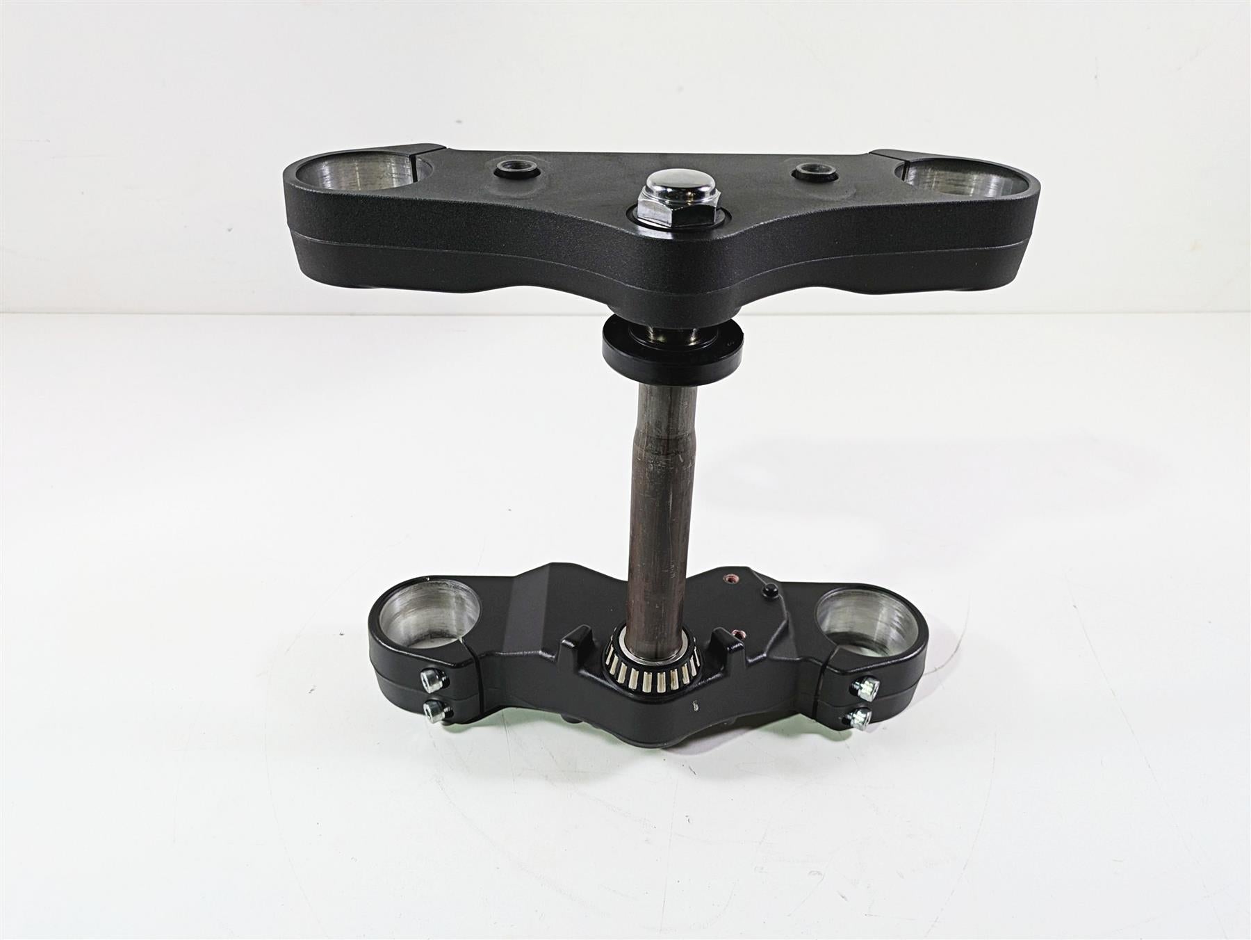 2016 Suzuki M109R VZR1800 Boulevard Upper Lower Triple Tree Set 51311-48G30 {{ shop.shopifyCountryName }} - Mototech271