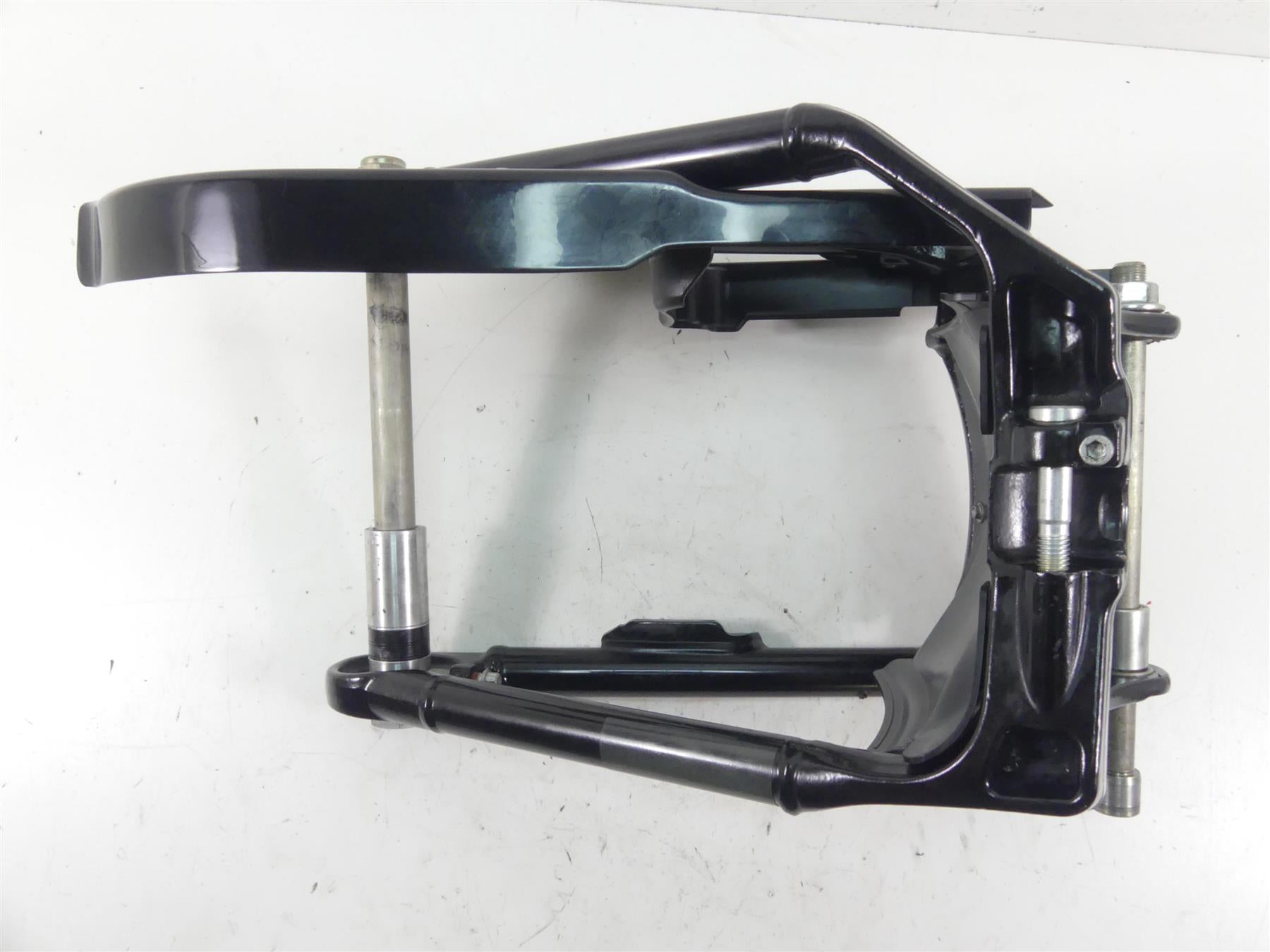 2018 Harley Softail FXBB Street Bob Swingarm Swing Arm Guards & Axle 47400099BHP {{ shop.shopifyCountryName }} - Mototech271
