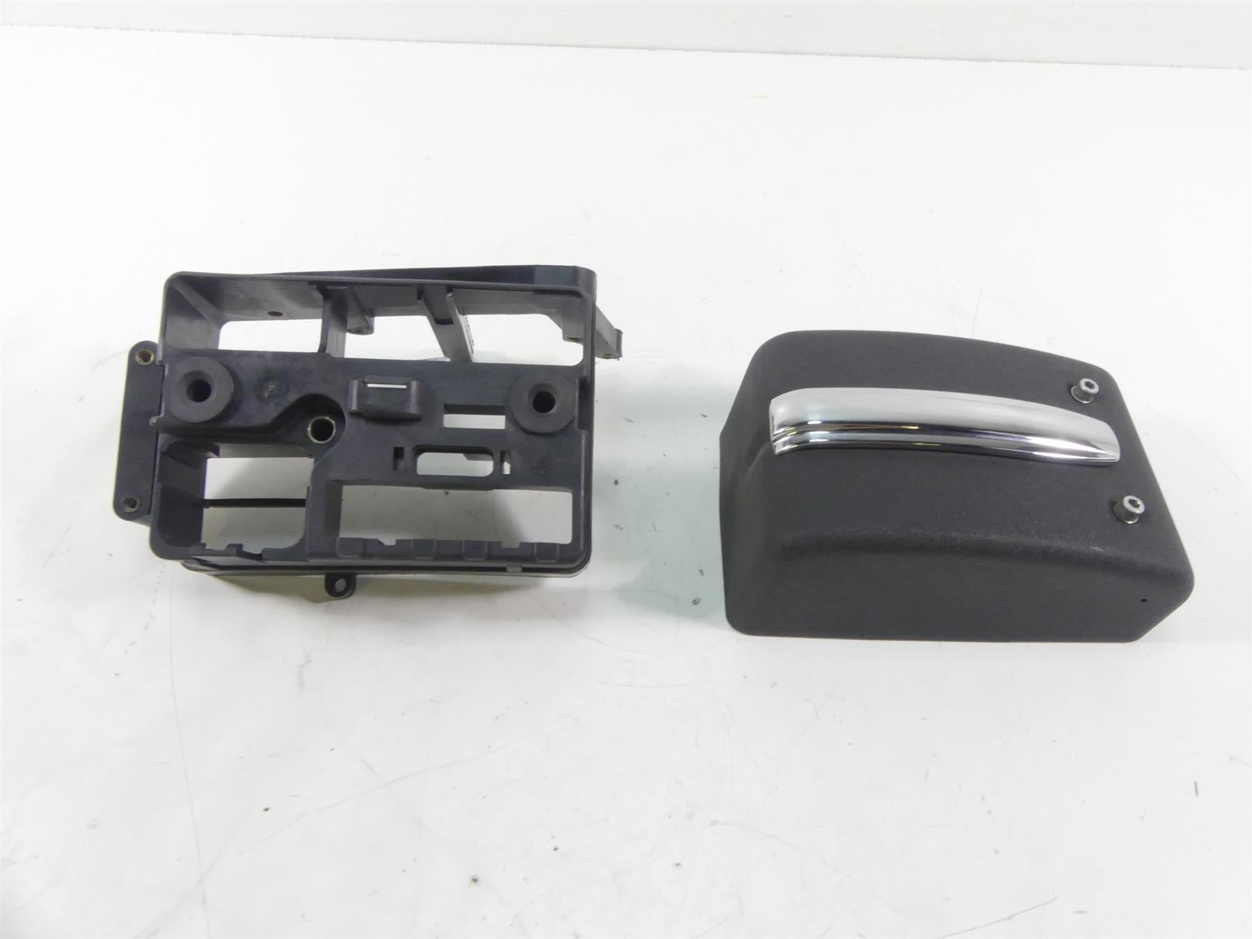 2009 Harley FXDF Dyna Fat Bob Electrical Holder Stay Tray With Cover 70367-04A {{ shop.shopifyCountryName }} - Mototech271