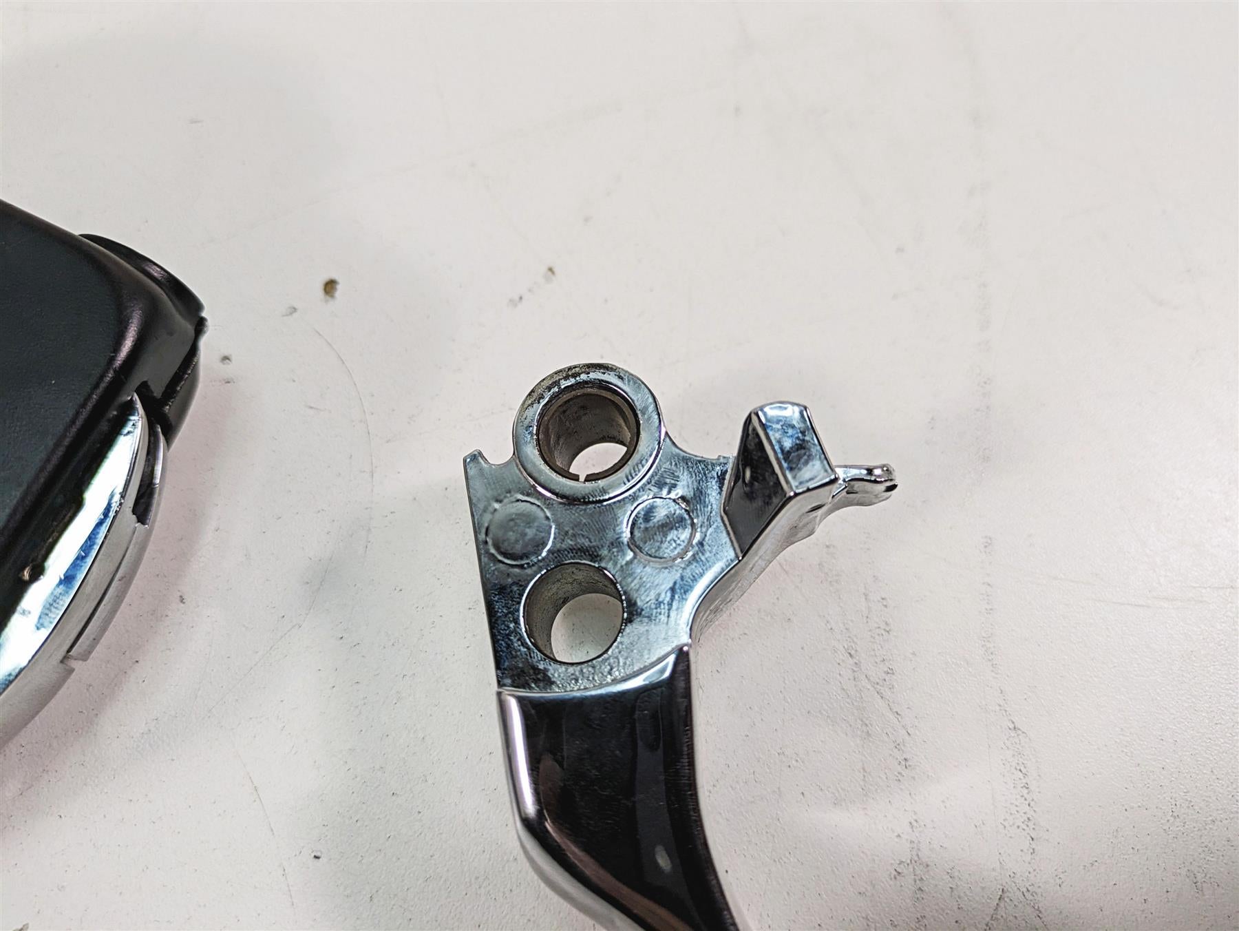 2012 Harley FLD Dyna Switchback Chrome Clutch & Brake Lever + Perch Set 38608-96 {{ shop.shopifyCountryName }} - Mototech271