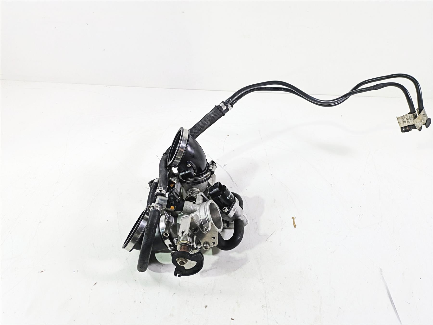 2009 Ducati Monster 1100 S Throttle Body Fuel Injection -Clean 28240831A {{ shop.shopifyCountryName }} - Mototech271