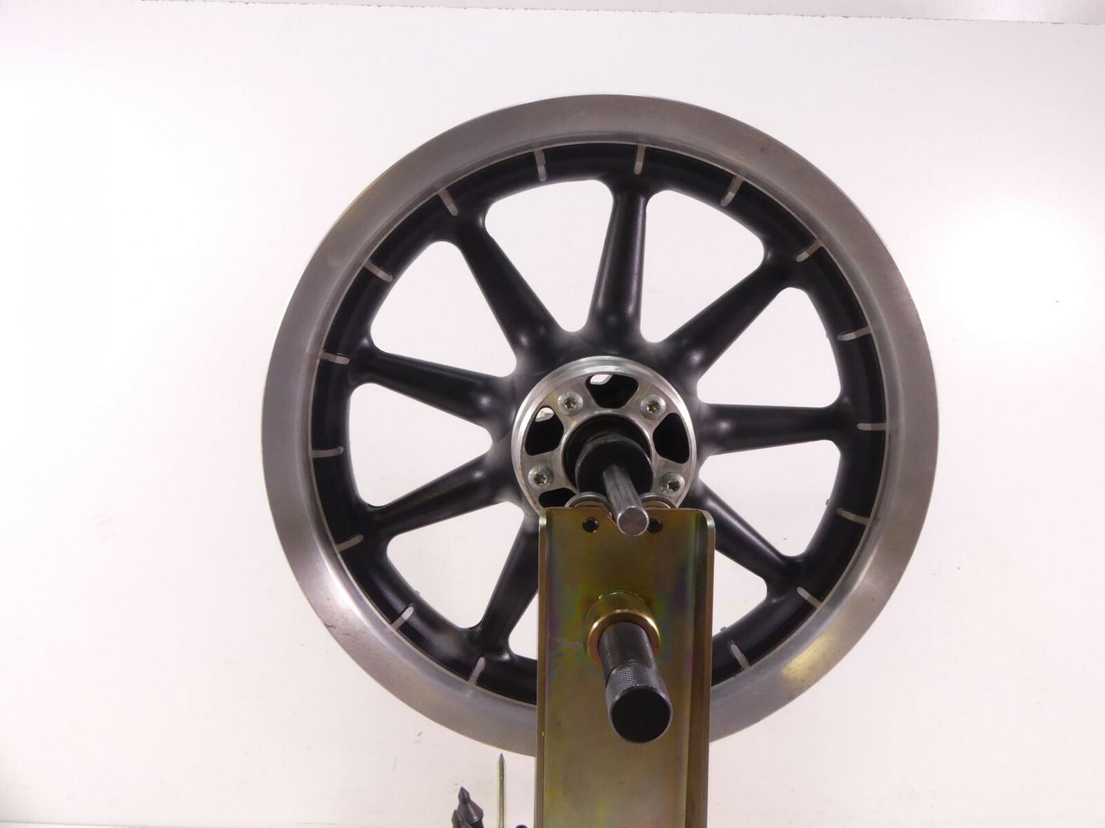 2001 Harley Touring FLHTCUI Electra Glide Front Wheel Rim 16x3 9 Spoke 43493-00