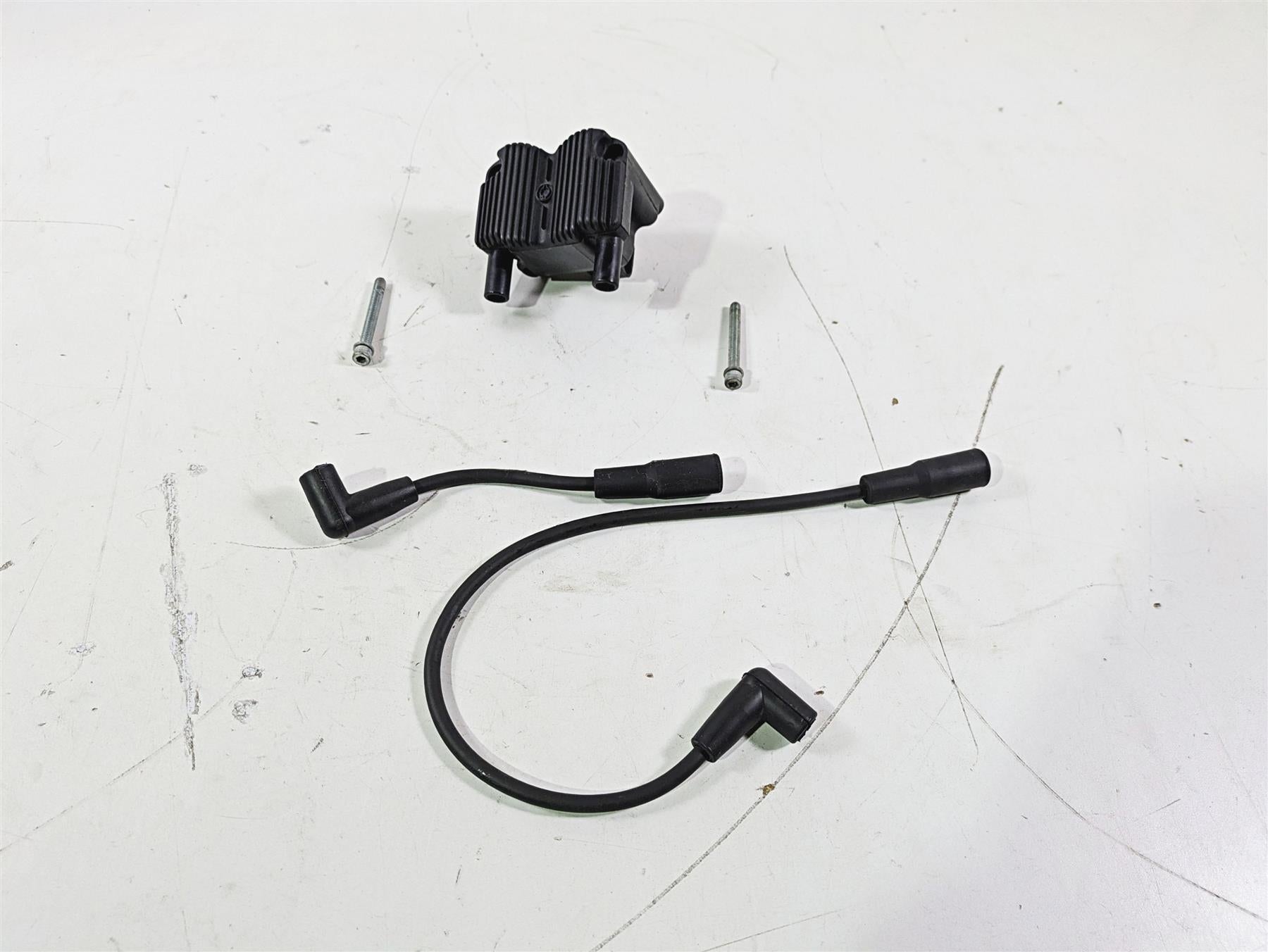 2017 Harley FLS Softail Slim Ignition Coil + Wiring & Plugs Set 31743-01 {{ shop.shopifyCountryName }} - Mototech271