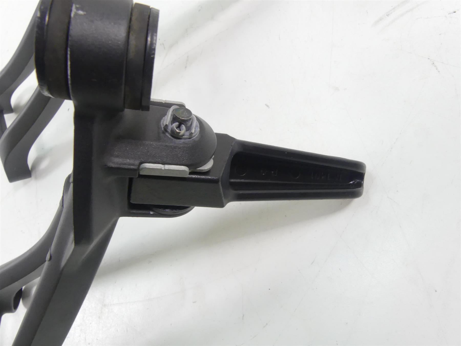 2013 Kawasaki ZX636 ZX6R Ninja Passenger Footpeg Foot Peg Set 35063-0444-18R {{ shop.shopifyCountryName }} - Mototech271