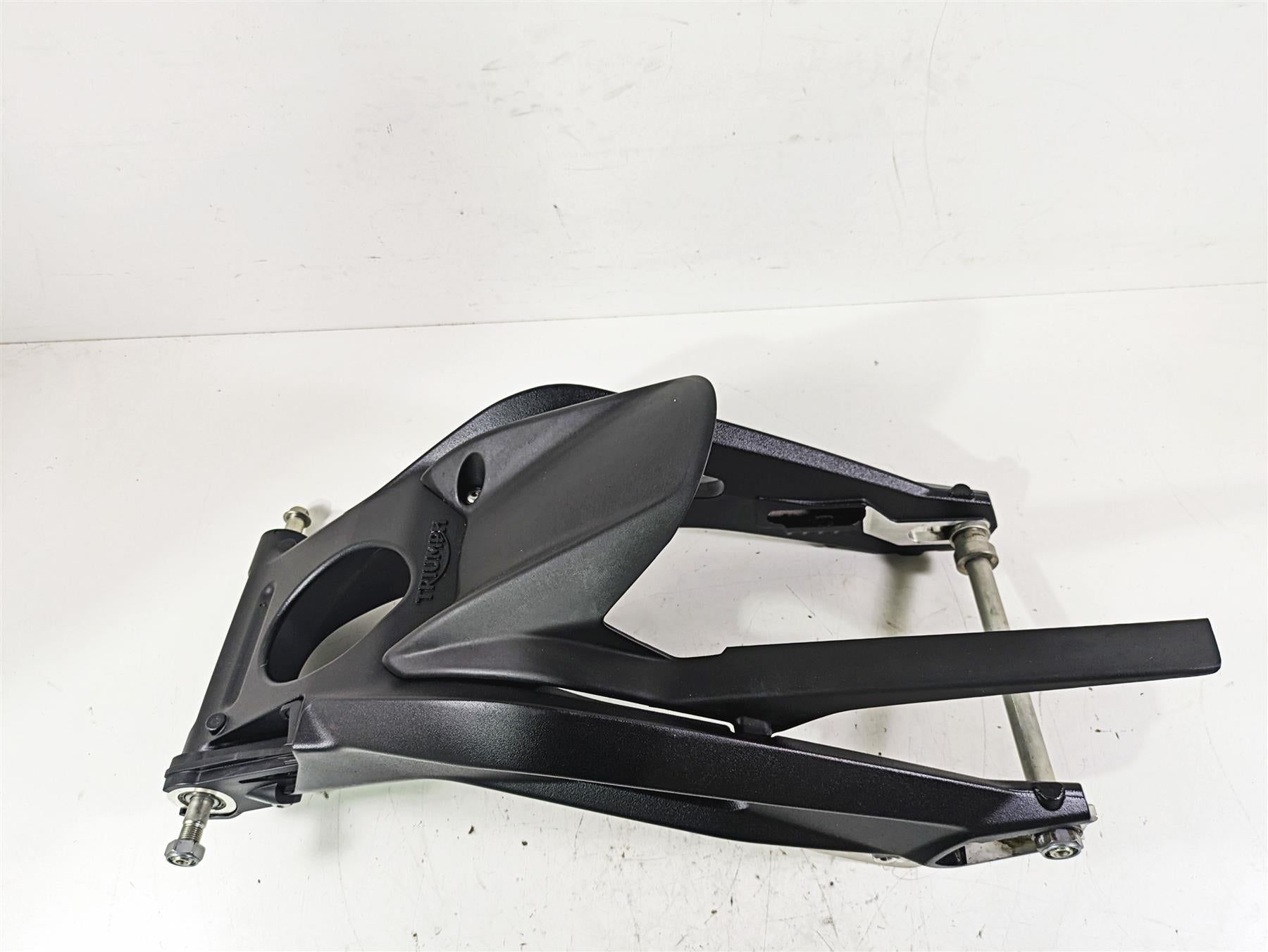 2023 Triumph Street Triple 765 RS Rear Swingarm Swing Arm + Axle & Guard 2050274 {{ shop.shopifyCountryName }} - Mototech271
