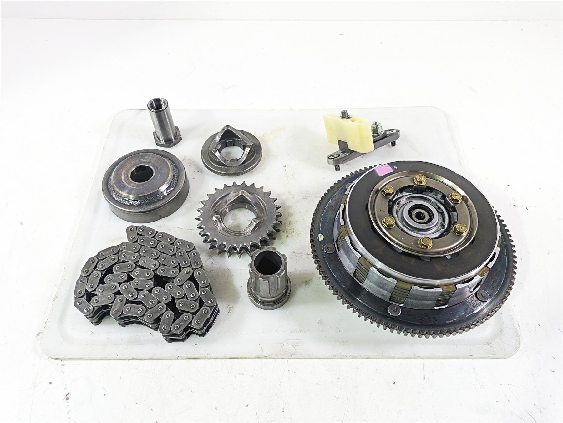 2005 Harley Softail FLSTFSE CVO Fat Boy Primary Drive Clutch Kit 37707-98A {{ shop.shopifyCountryName }} - Mototech271