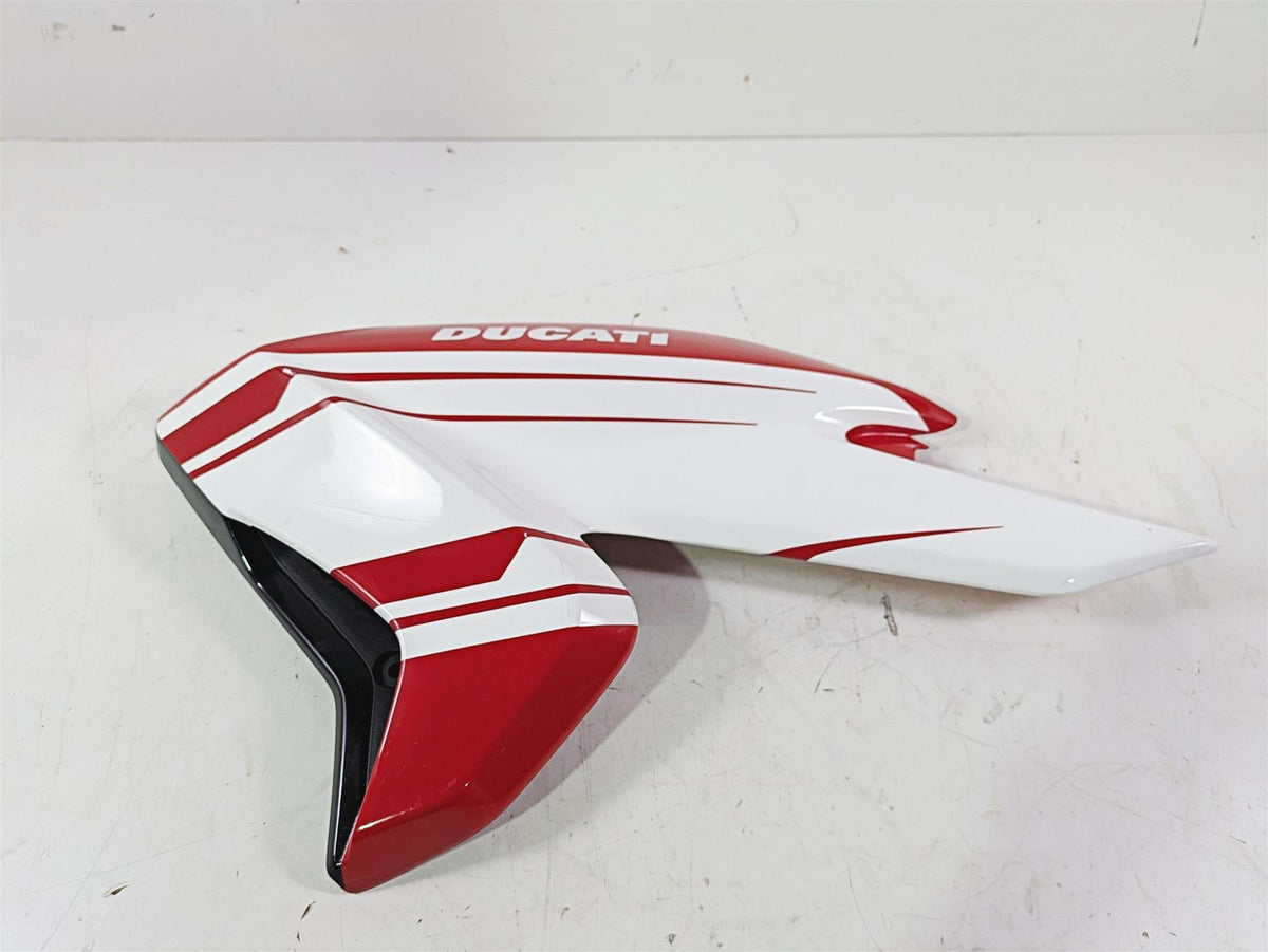 2018 Ducati Hypermotard 939 SP Left Tank Fairing Cover READ 480P5682CK {{ shop.shopifyCountryName }} - Mototech271
