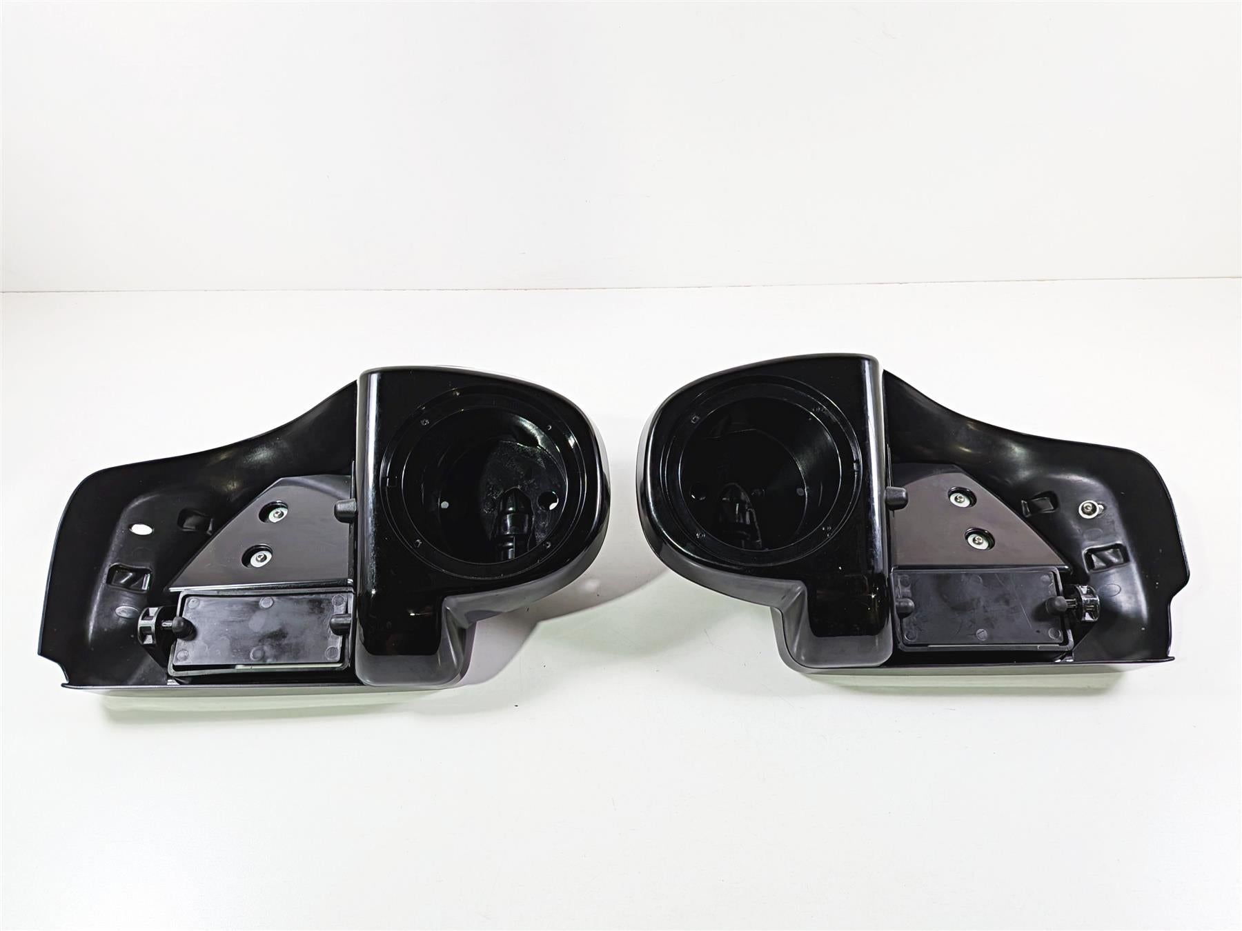 2017 Harley Touring FLHXS Street Glide Left Right Leg Fairing Set Speaker Holes {{ shop.shopifyCountryName }} - Mototech271