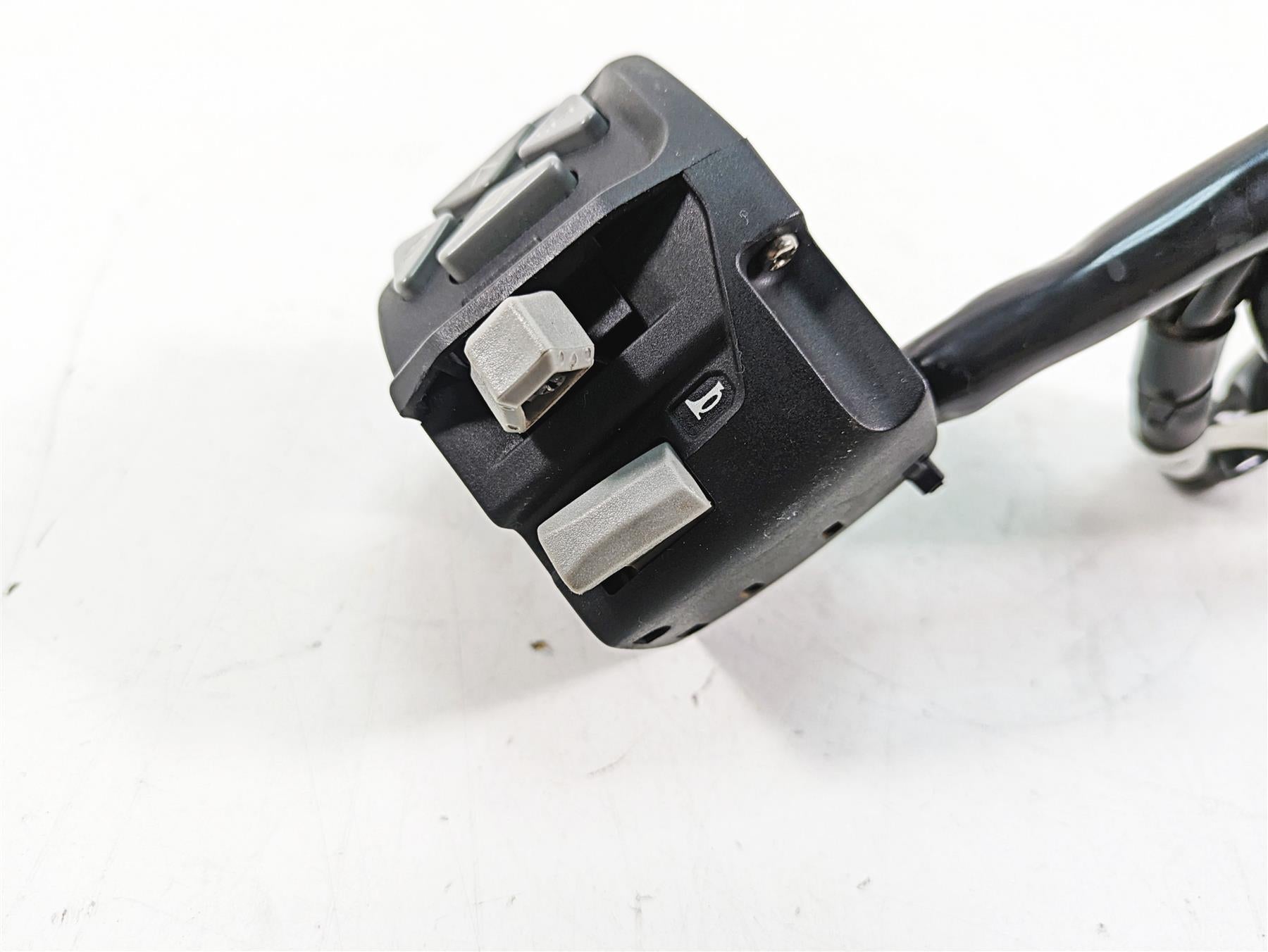 2020 KTM 1290 Super Adventure R Left Hand Turn Signal Control Switch 61411170100 {{ shop.shopifyCountryName }} - Mototech271
