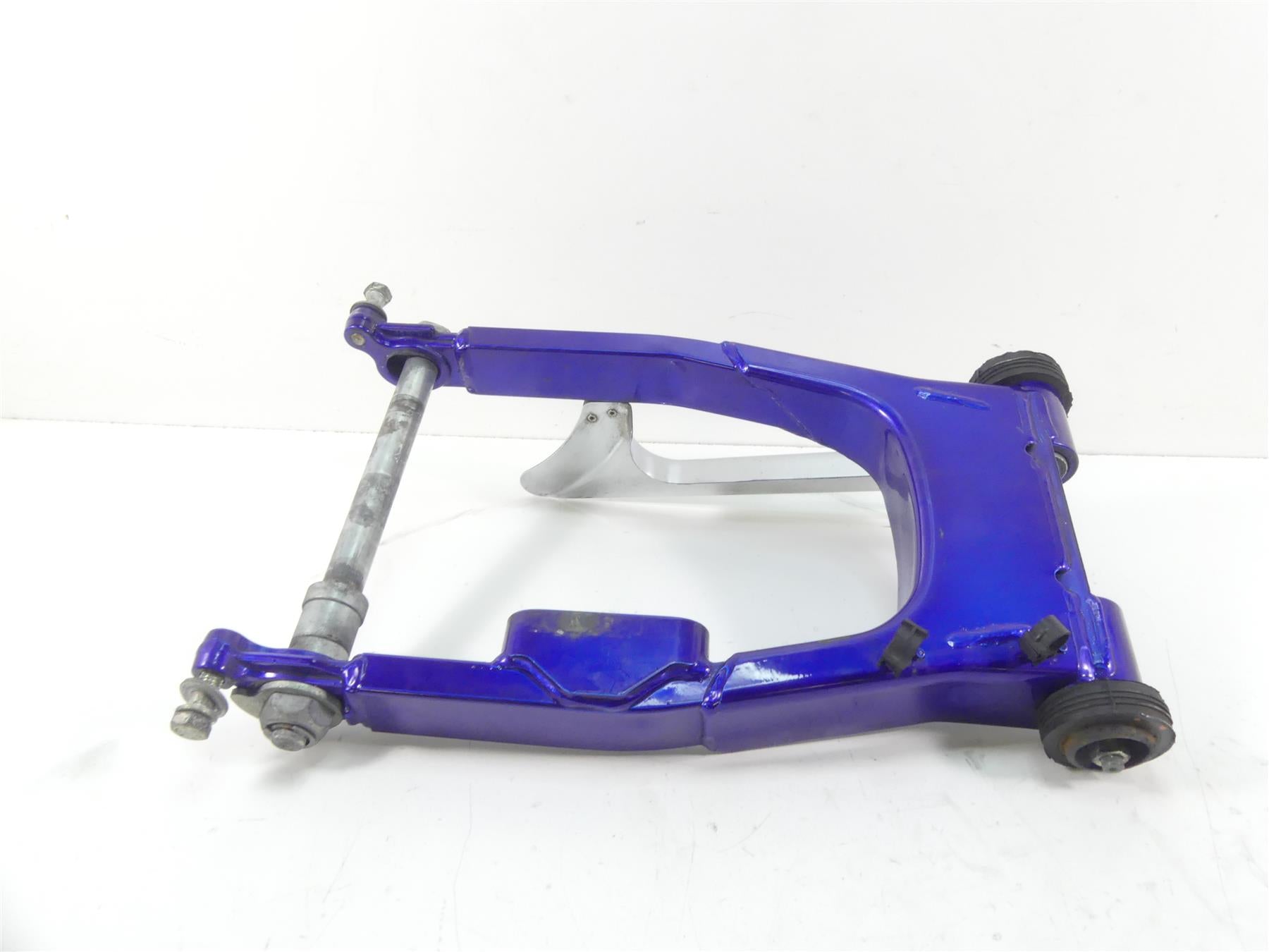 2007 Harley Touring FLHR SE CVO Road King Rear Swingarm Swing Arm +Axle 48616-07 {{ shop.shopifyCountryName }} - Mototech271