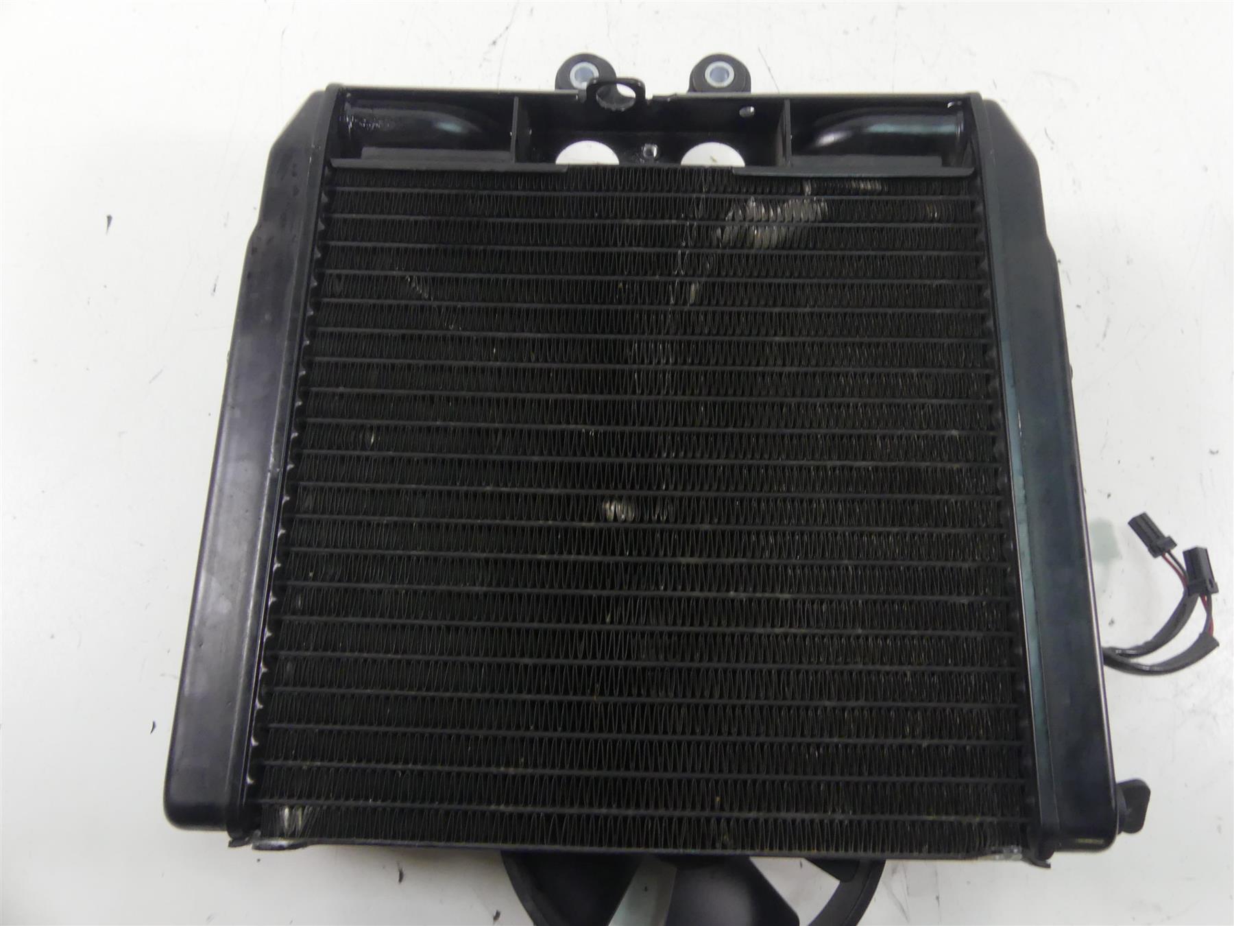 2012 Harley VRSCF Muscle Rod Radiator Fans Reservoir Hoses Set 26722-04 {{ shop.shopifyCountryName }} - Mototech271