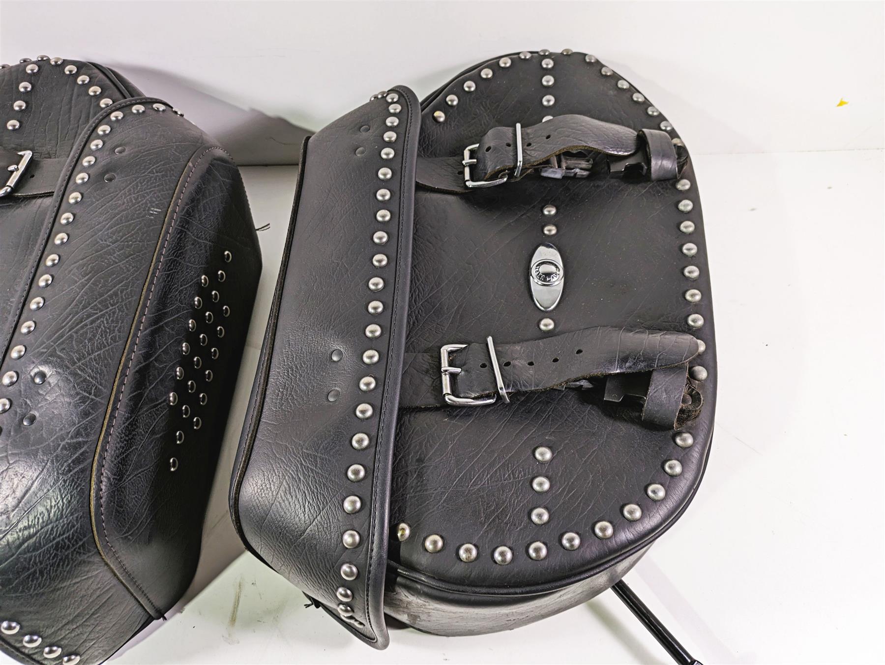 2008 Harley FLSTC Softail Heritage Saddlebag Saddle Bag Set 90477-06 90476-06 {{ shop.shopifyCountryName }} - Mototech271